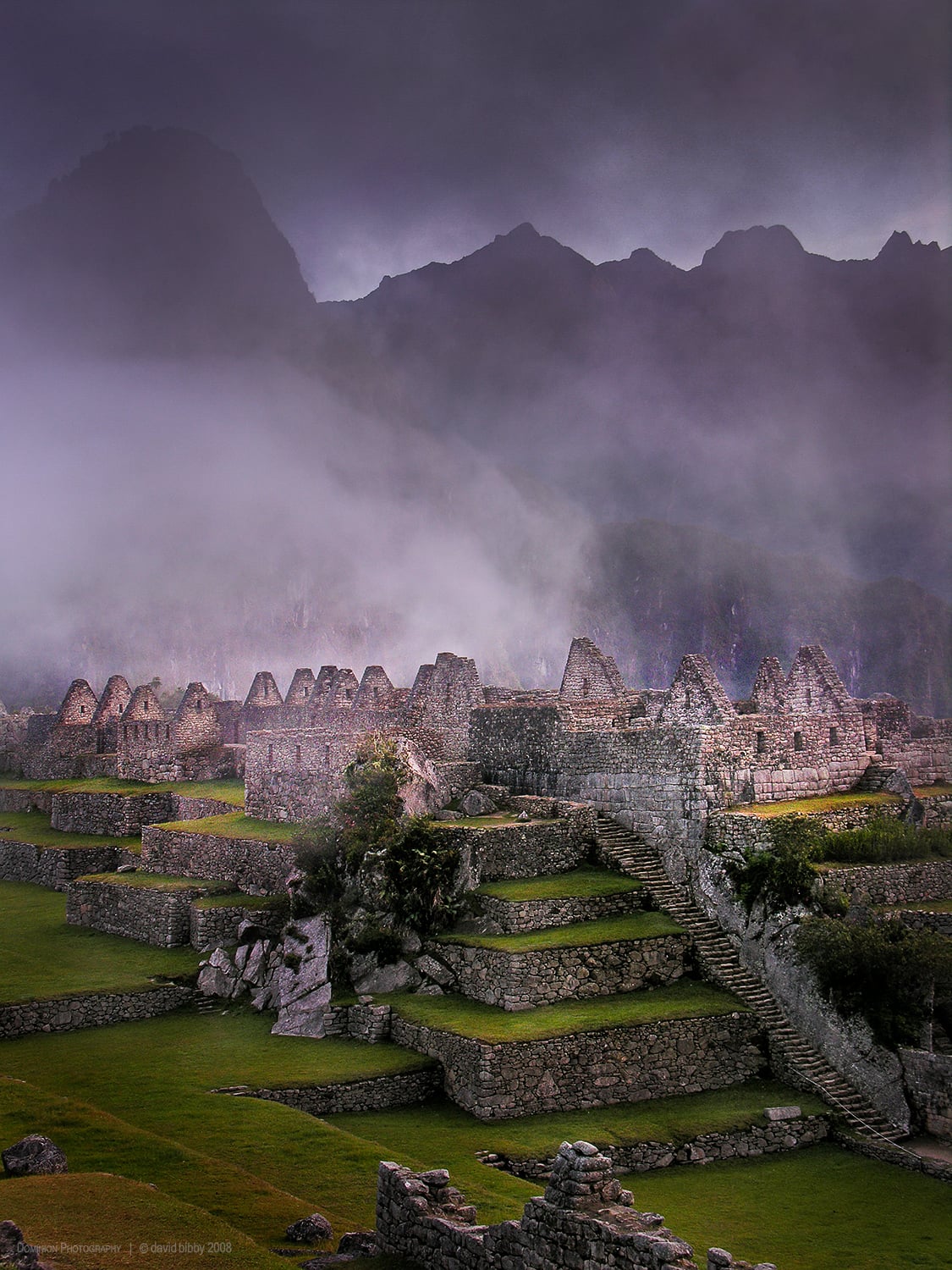  Machu Picchu at dawn. Peru. 