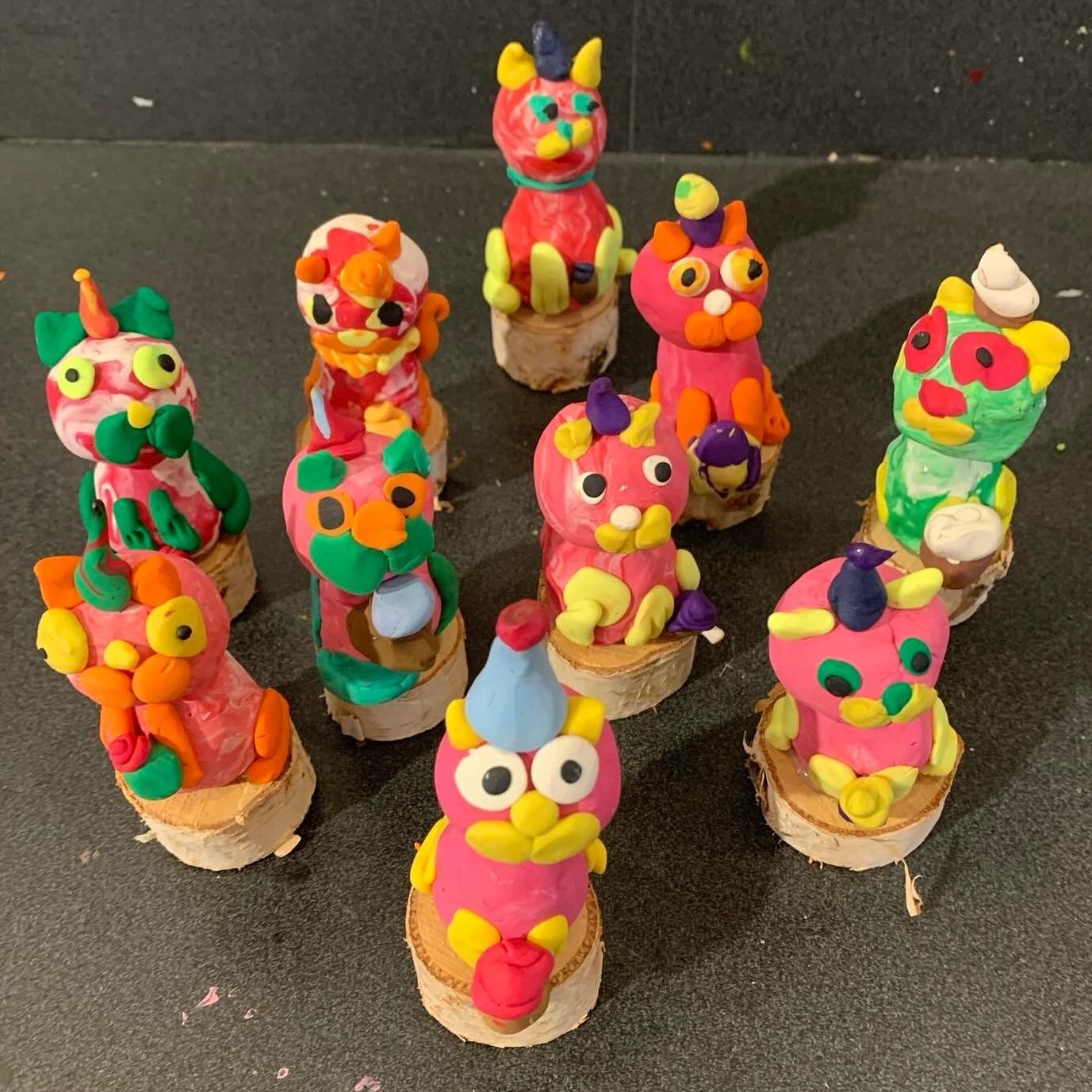 Happy 6th birthday, Avery! We loved making colourful cat sculptures with you and your friends!

#torontokids #torontokidart #torontokidartist #torontokidsart #kidscreate #creativekids
 
#freehandart #torontoartschool
 
#torontoartclassesforkids #toro