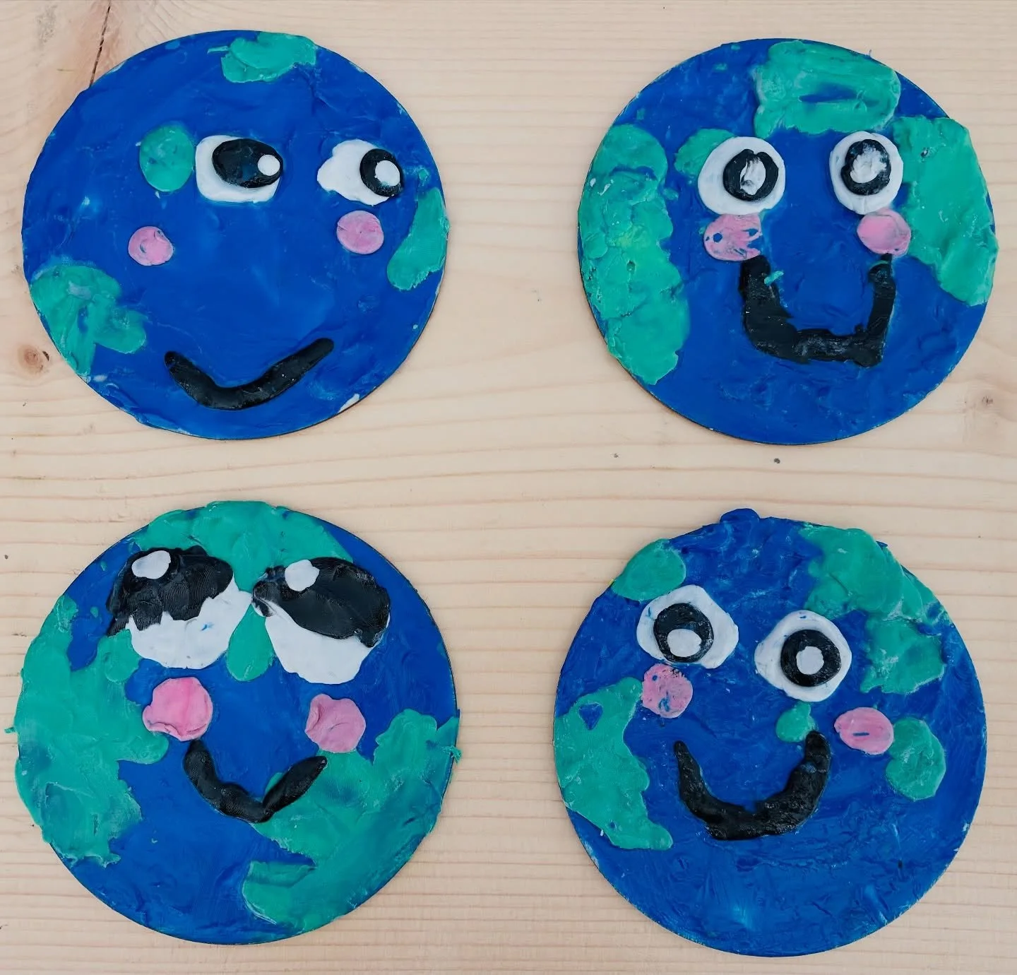 What did you do today to celebrate #Earthday ? This week, several of our #StartWithArt #kindergartenart classes discussed ways that we can help keep our planet clean. We brainstormed ways that we could help, such as picking up litter, recycling, savi