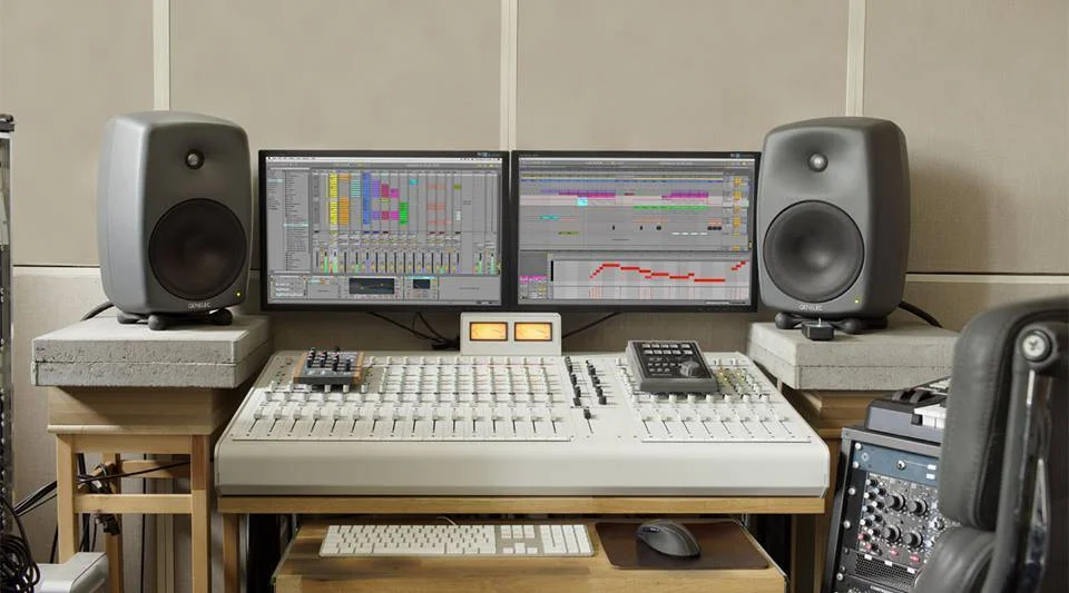 live-9.1-dual-screen1.jpg