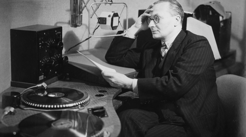 Christopher Stone被公認為第一批最有名的DJ之一 (圖片來自BBC Radio 3)