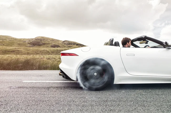 Jaguar F Type V8 Supercharged Burnout Wheelspin Smoke