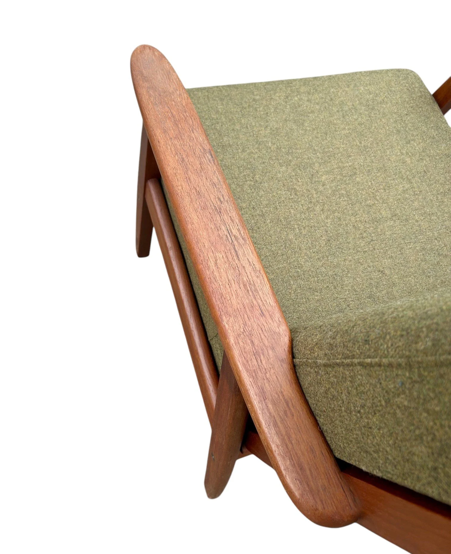 lg18-Photoroom.jpg (Copy)