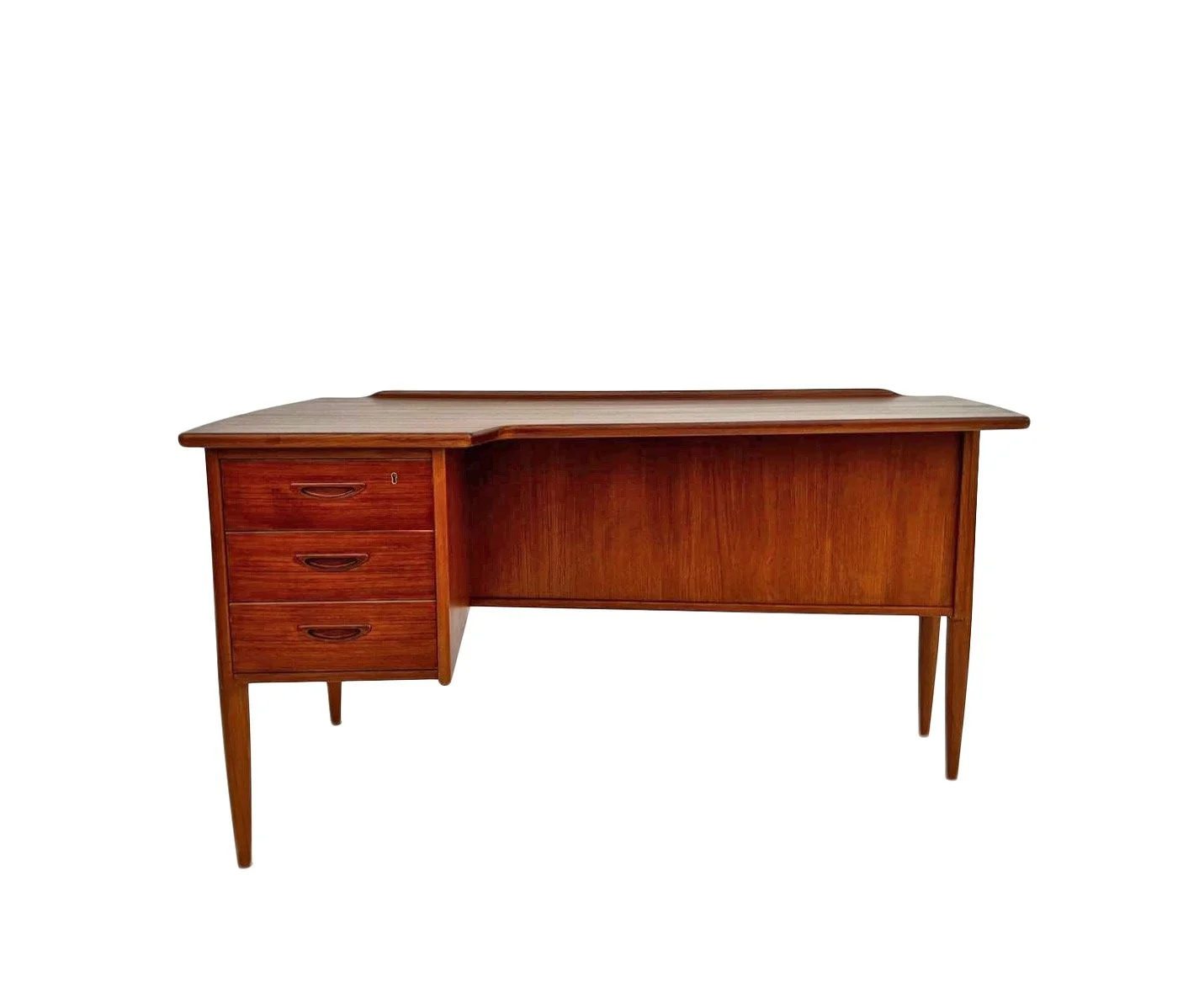Swedish Boomerang Desk Göran Strand for Lelångs Möbelfabrik Model A10 Teak Mid Century 1960s