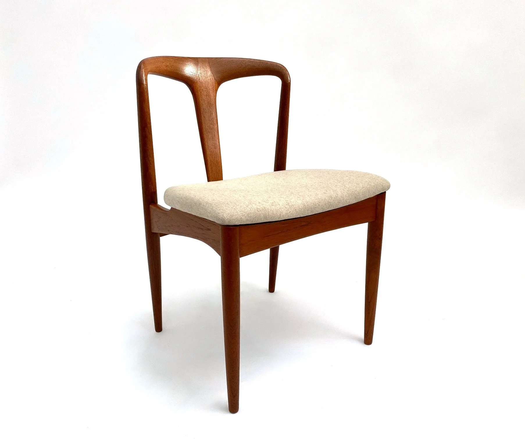 Danish Johannes Andersen 'Juliane' Set of 6 Teak and Cream Wool Dining Chairs 1960s