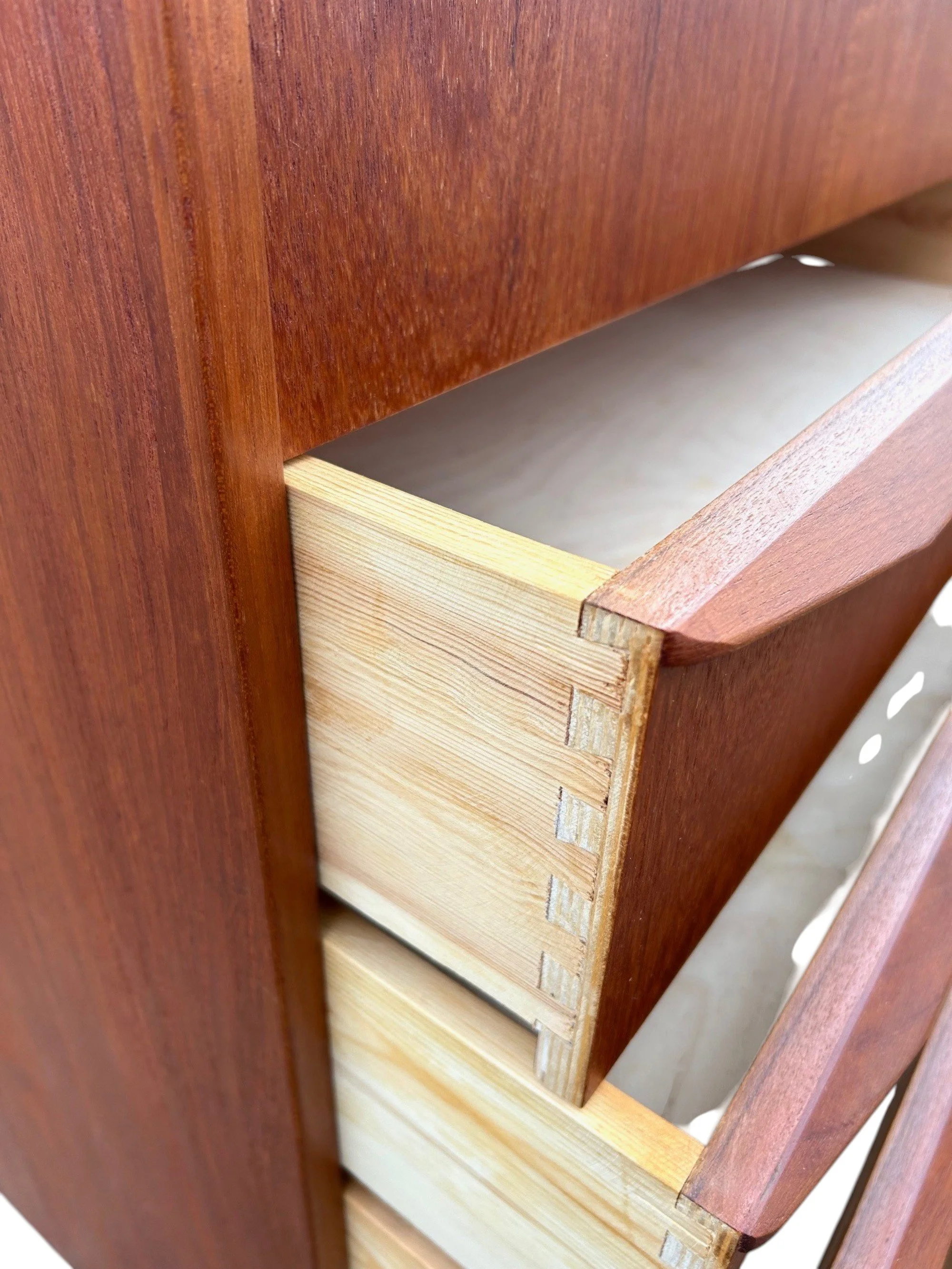 cc6-Photoroom.jpg (Copy)