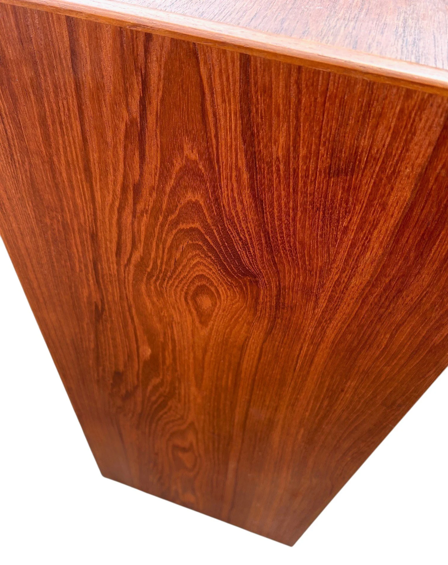 cc13-Photoroom.jpg (Copy)