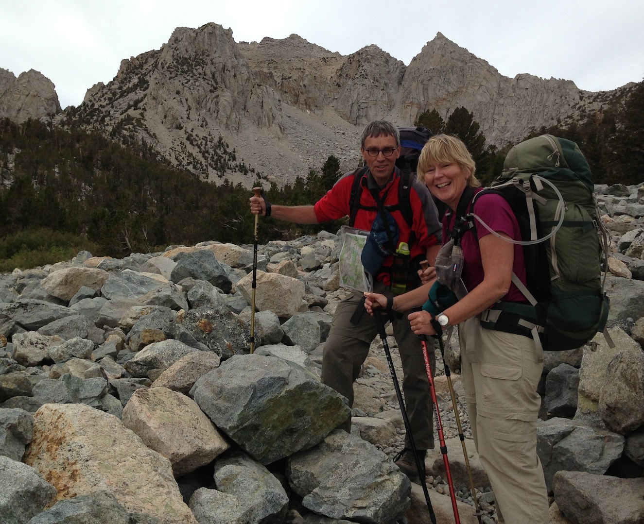 Globe-trotting hikers Annegien and Geert-jan from Amsterdam (!!) on the boulder field on the way to Kearsarge Pass on Aug. 31.