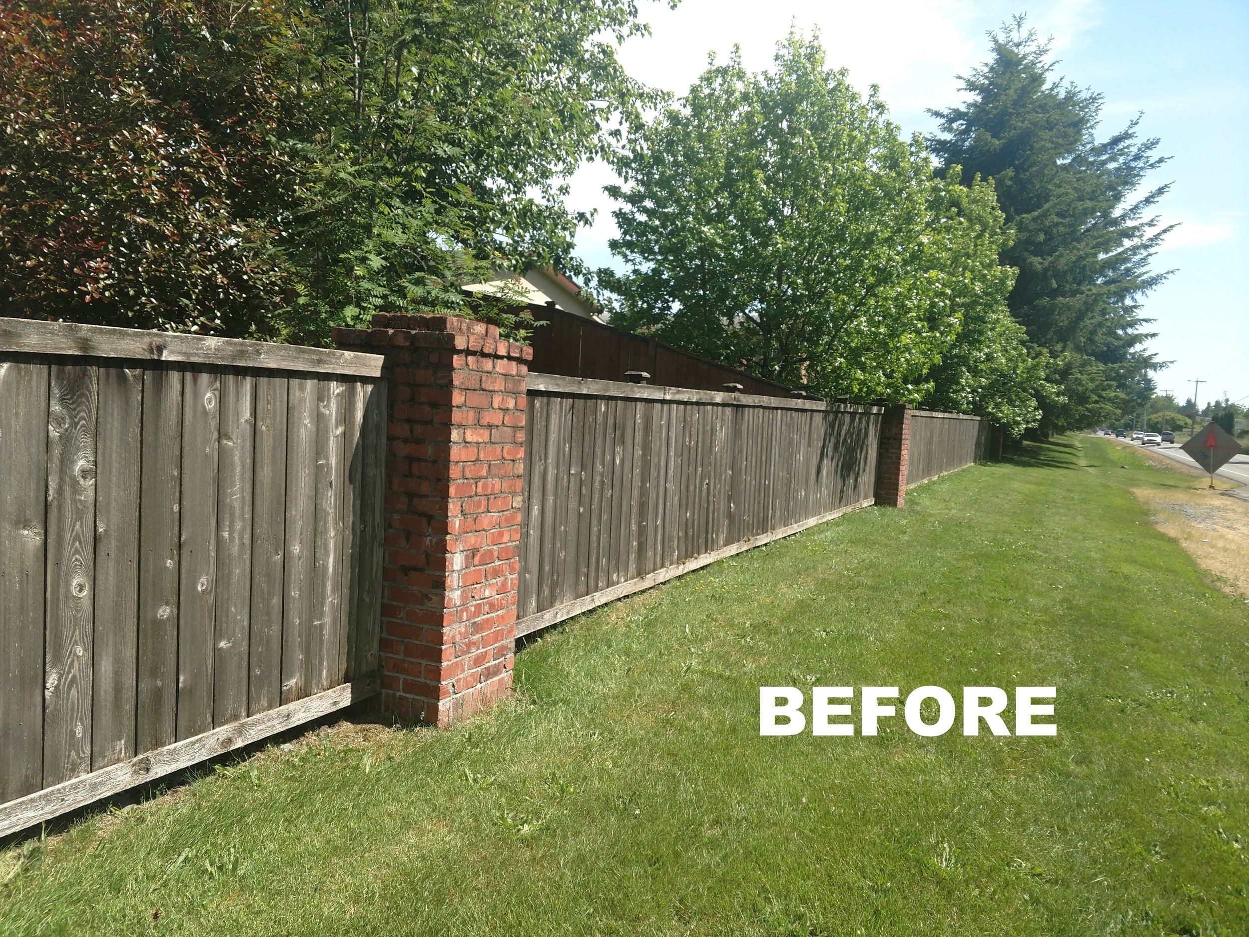 fence paint before (2).jpg