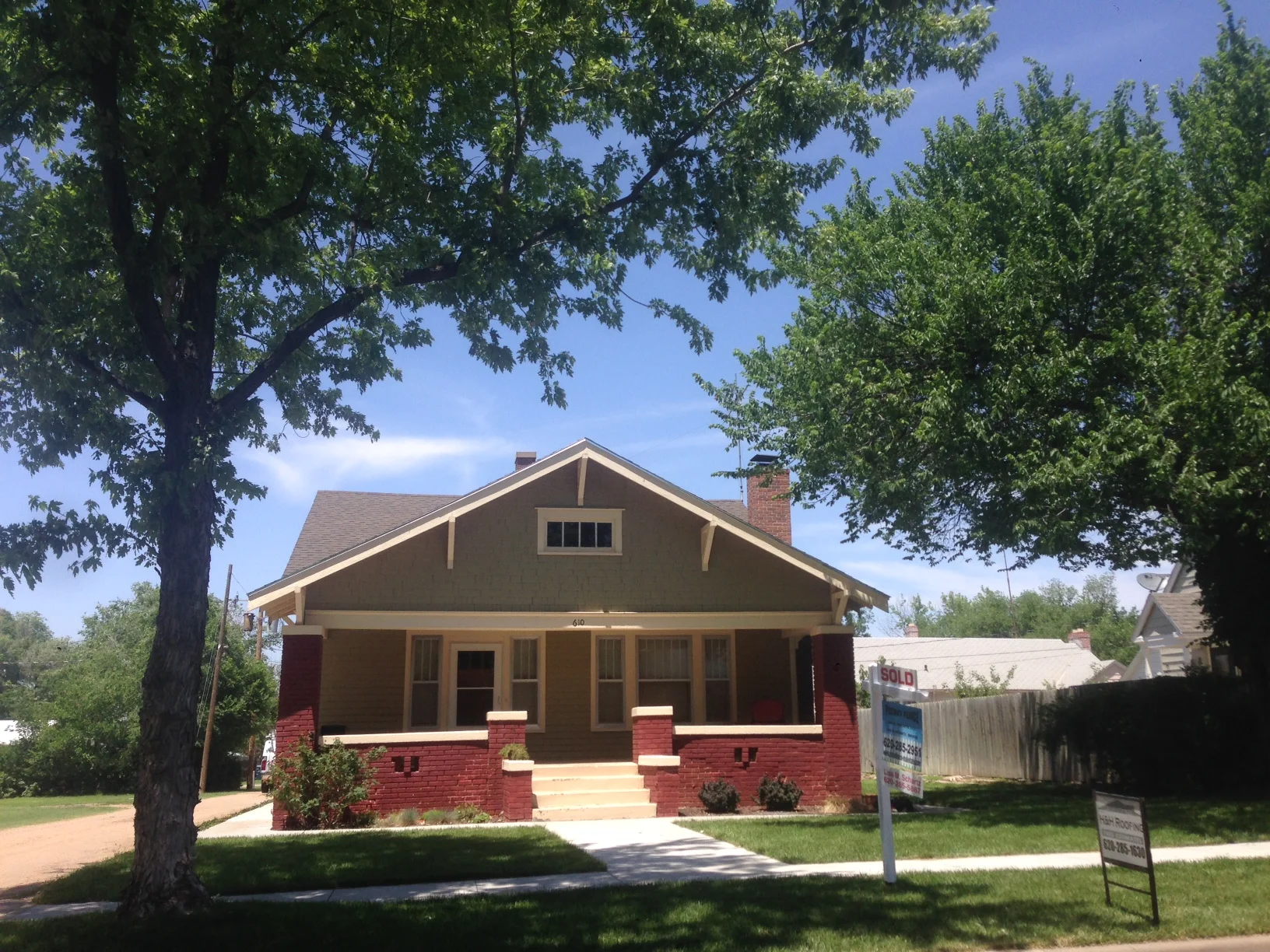 610 w 8th.jpg