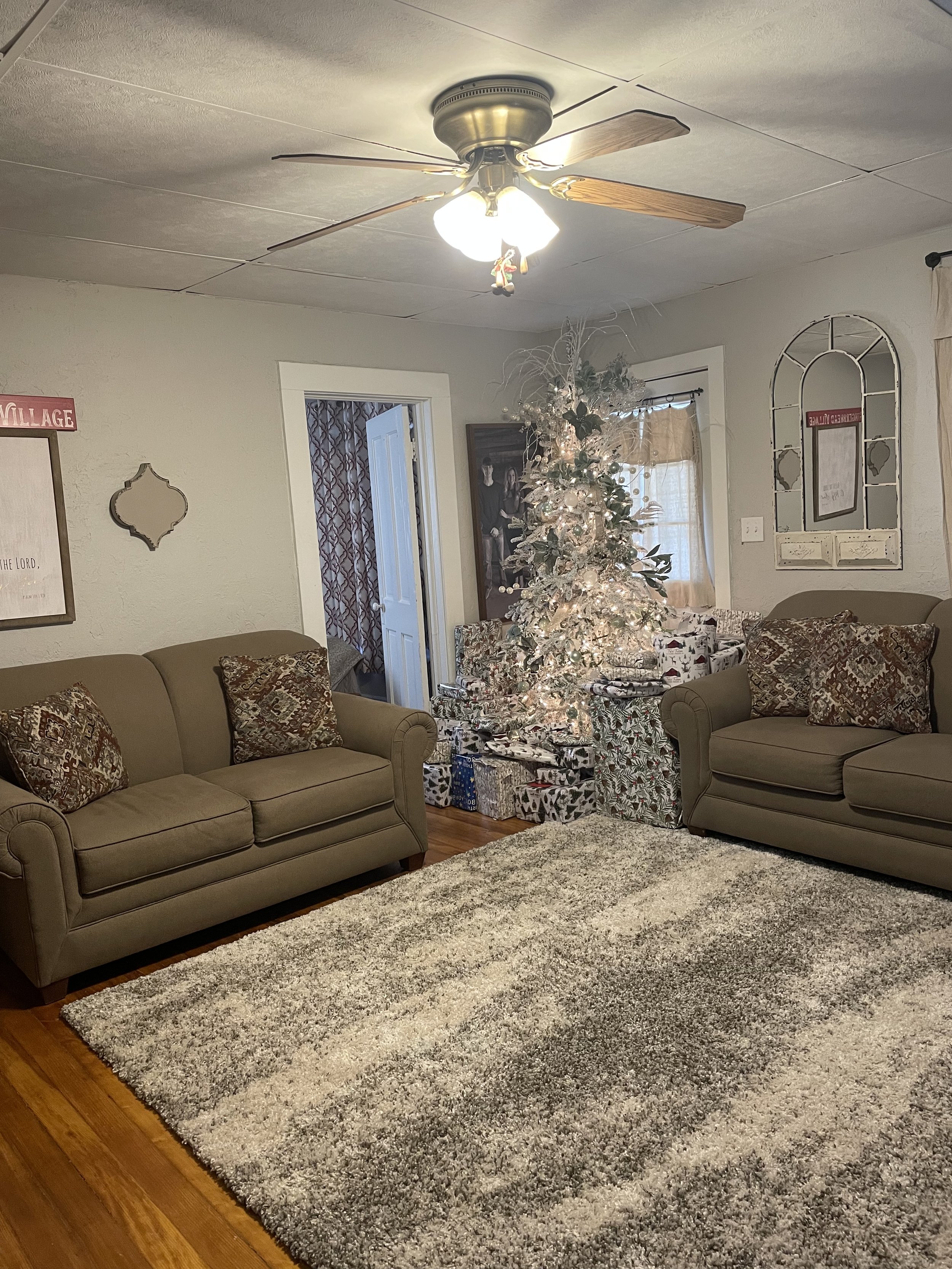 Living Room 2.jpg