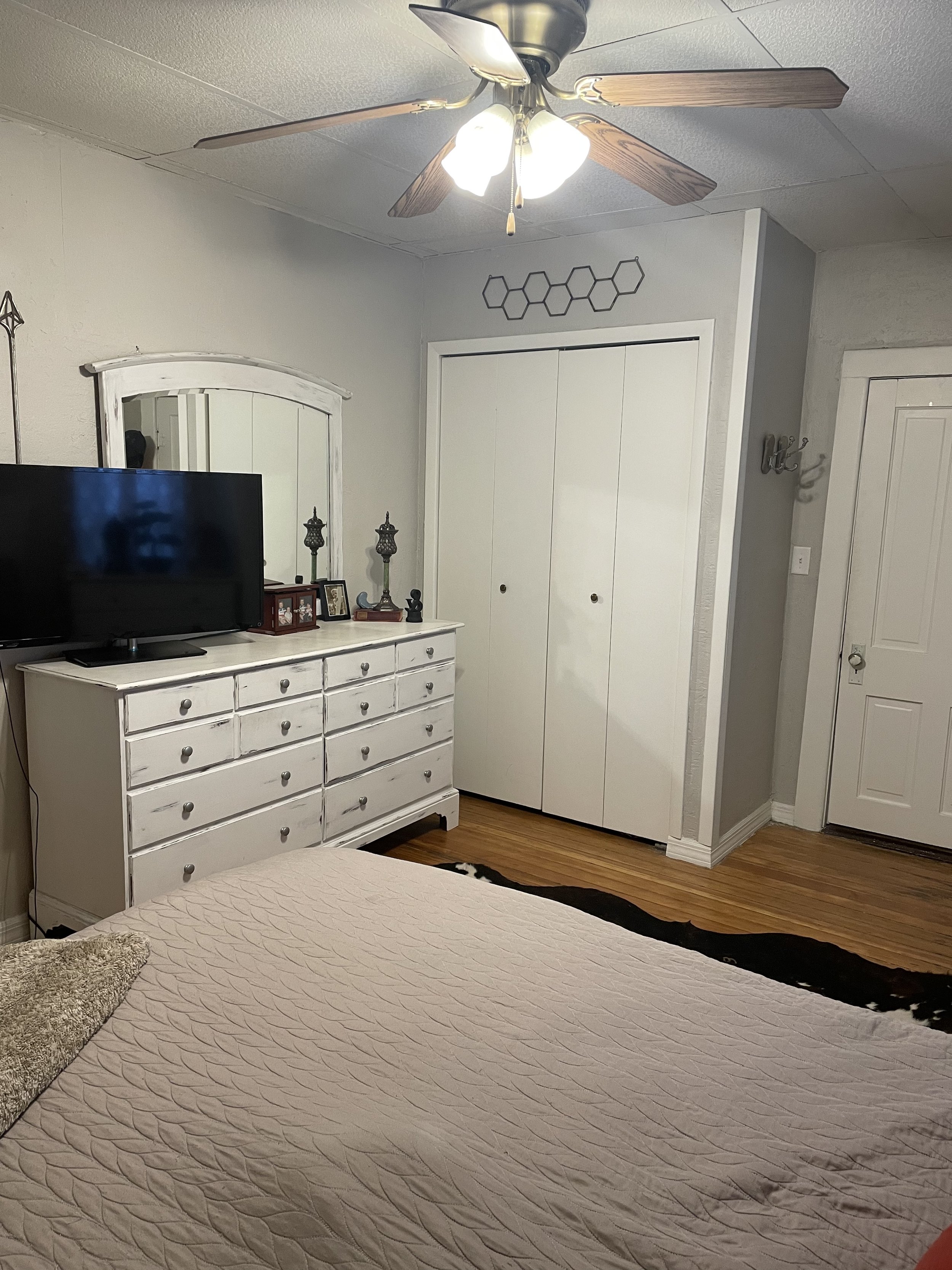 Main Bedroom 2.jpg