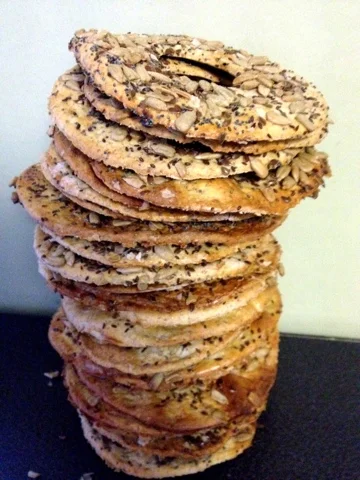 Knäckebröd med valmofrön