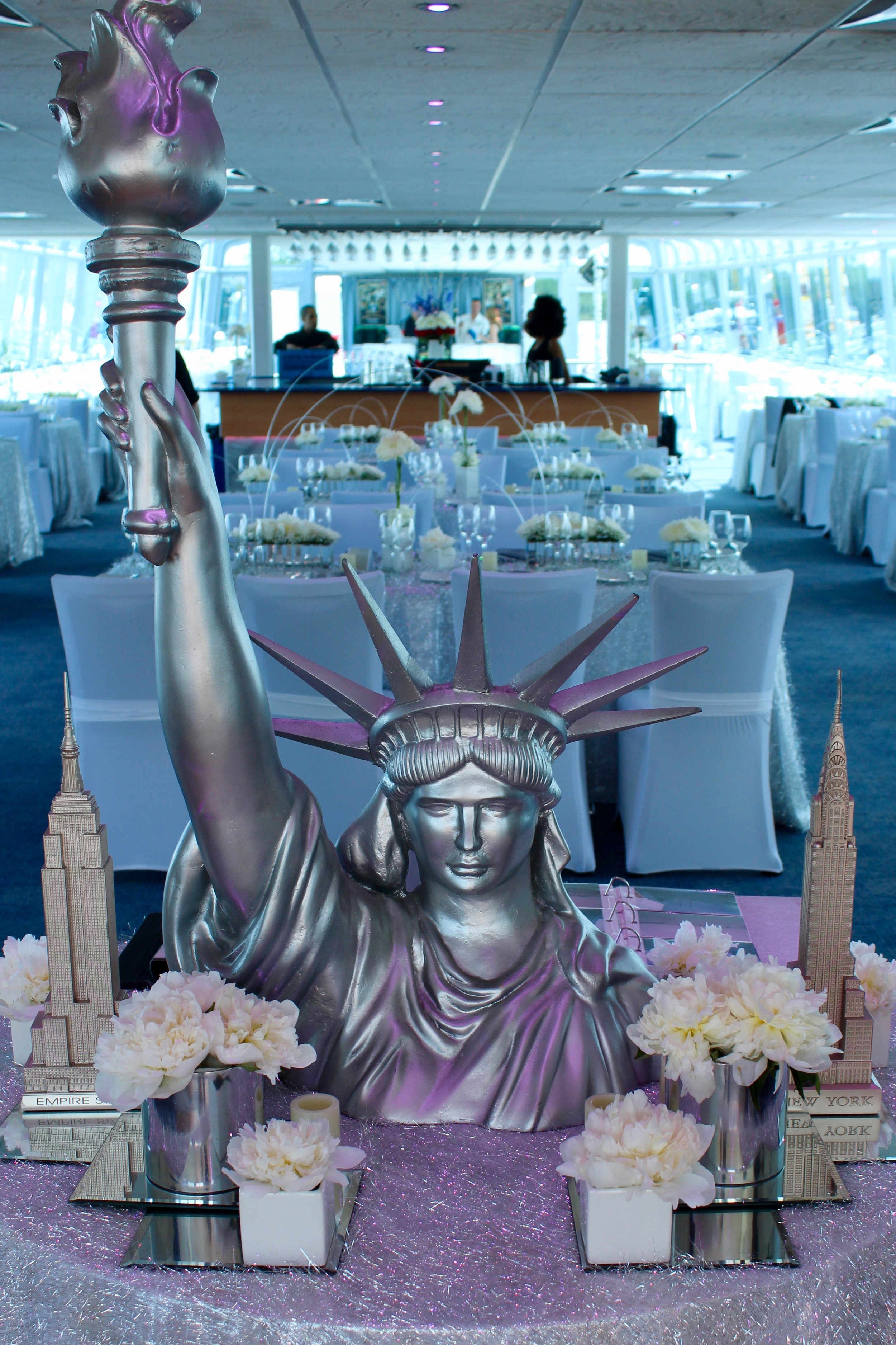 nyc+themed+props+decor+centerpieces+statue+of+liberty+for+rent+nj+ny+pa+eggsotic+events.jpeg