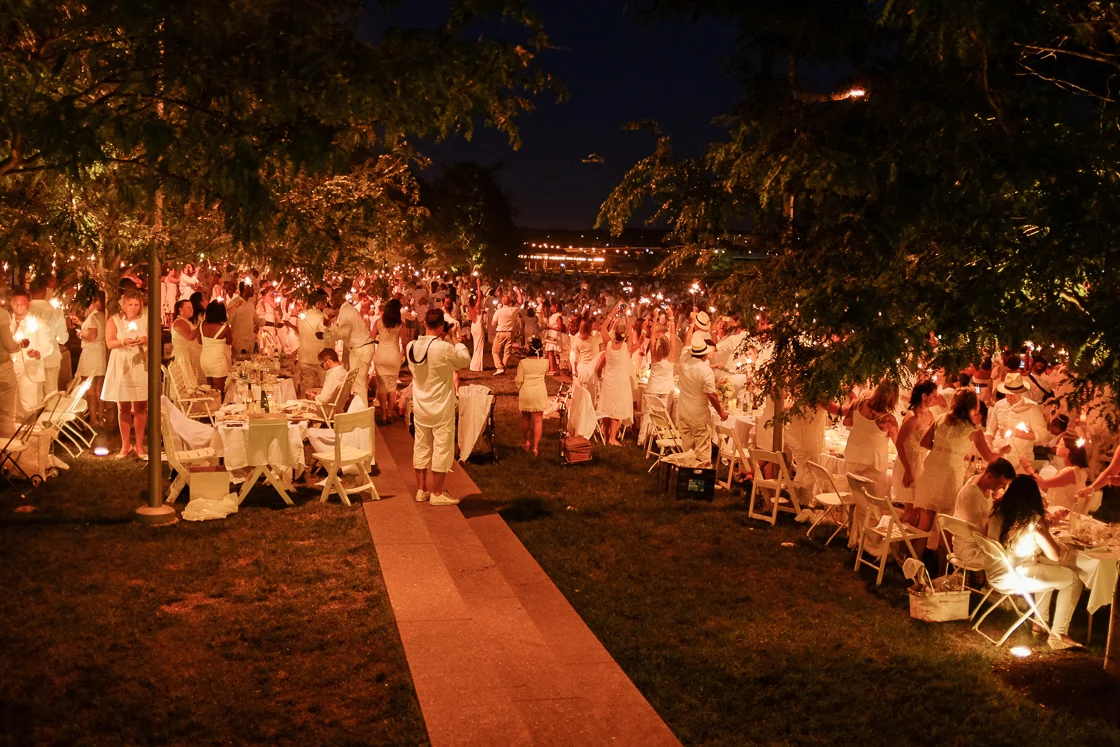 Guests of Diner En Blanc were provided with sparklers, which were all lit at the end of the night for a festive send-off.