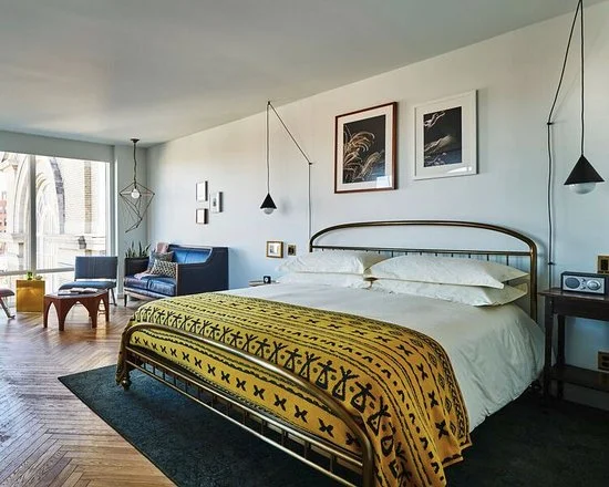 LineHotel1.jpg