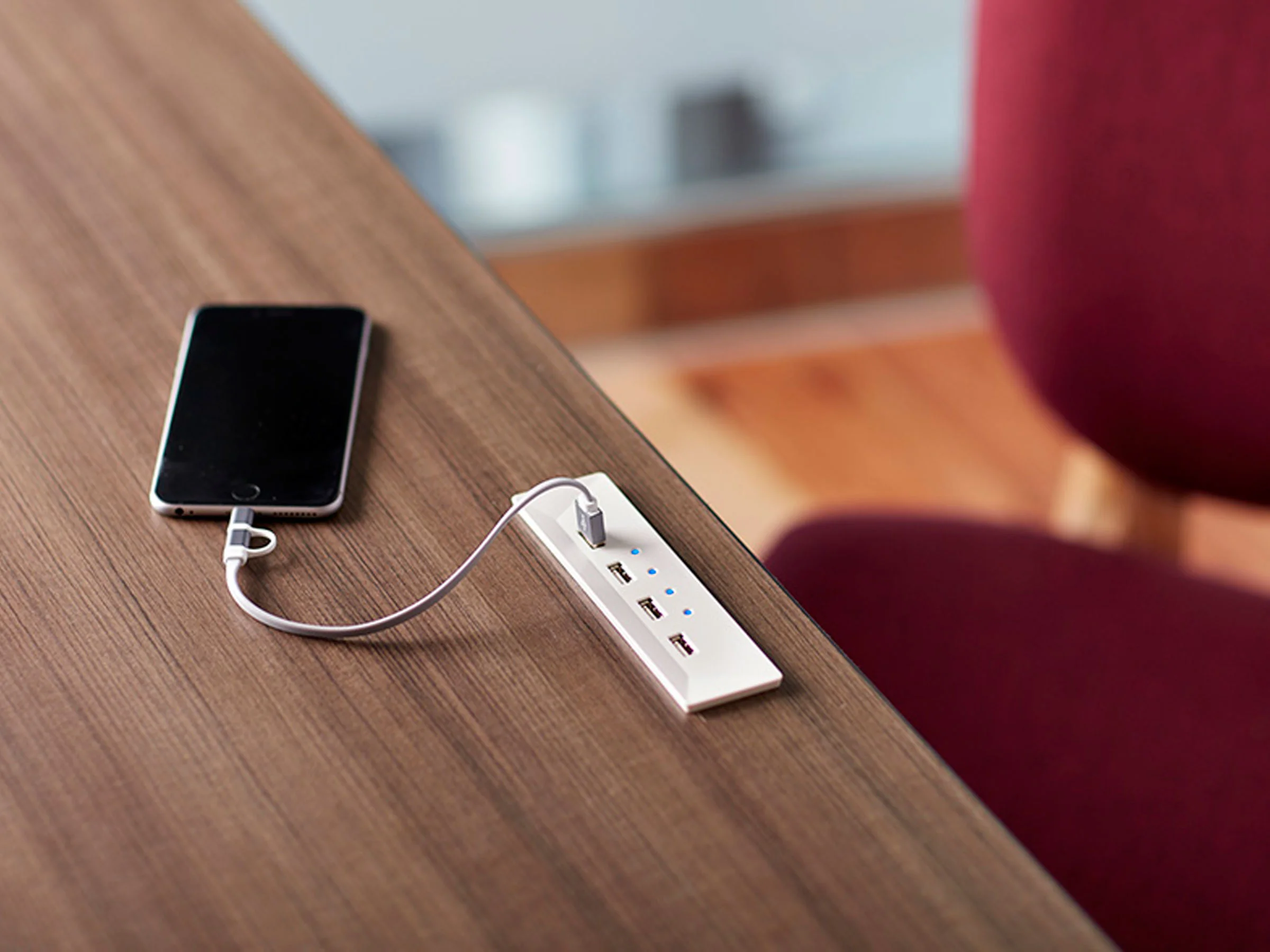 USB hub built into desktop