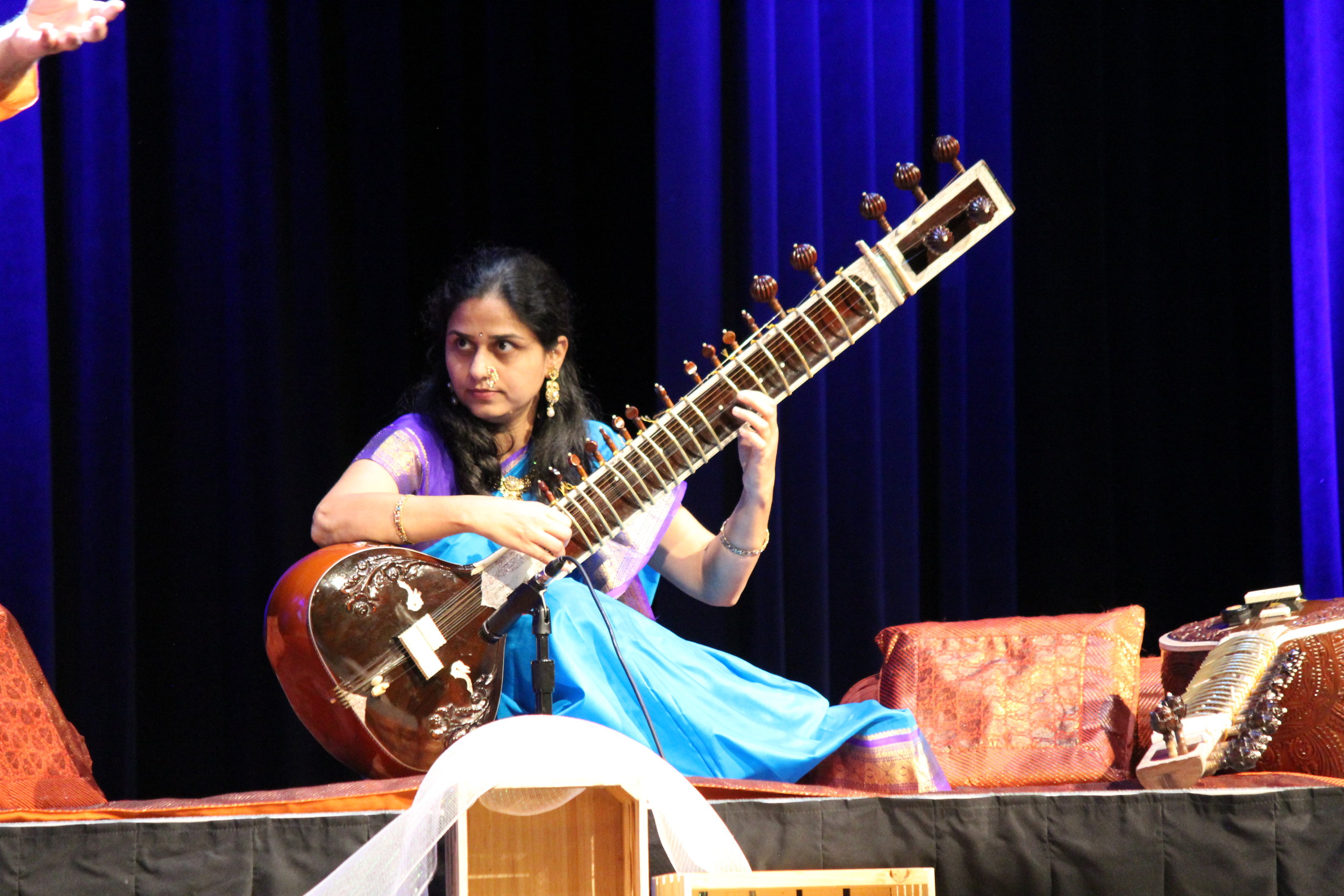 Sangeeta on sitar 2.JPG