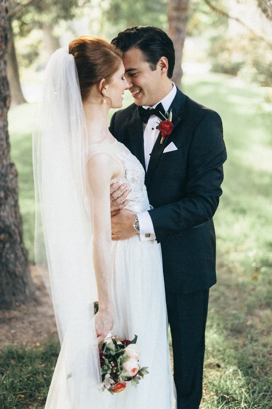 Kansas City Engagement & Wedding Photographer