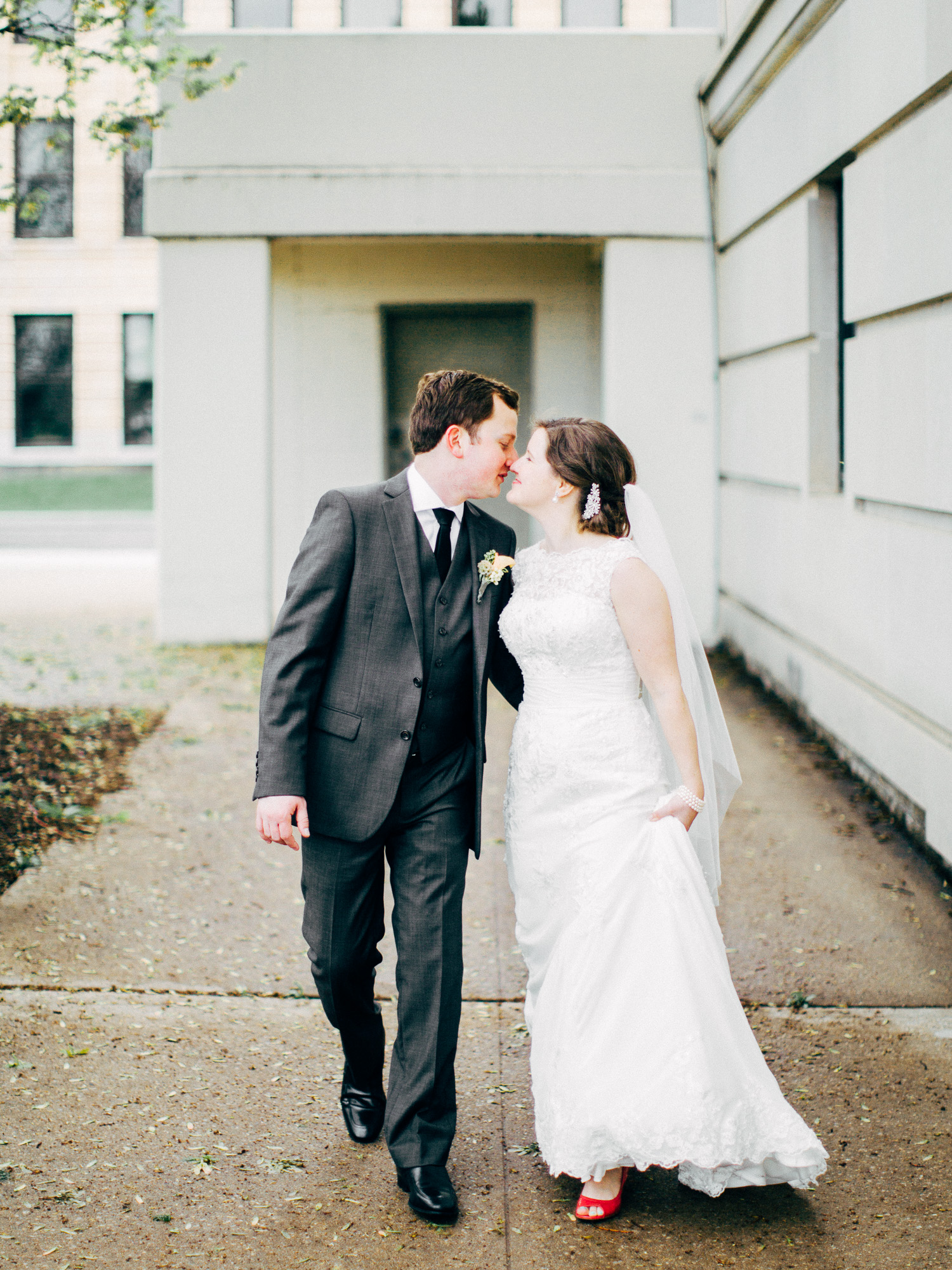 Lawrence, Kansas Wedding & Portrait Photographer