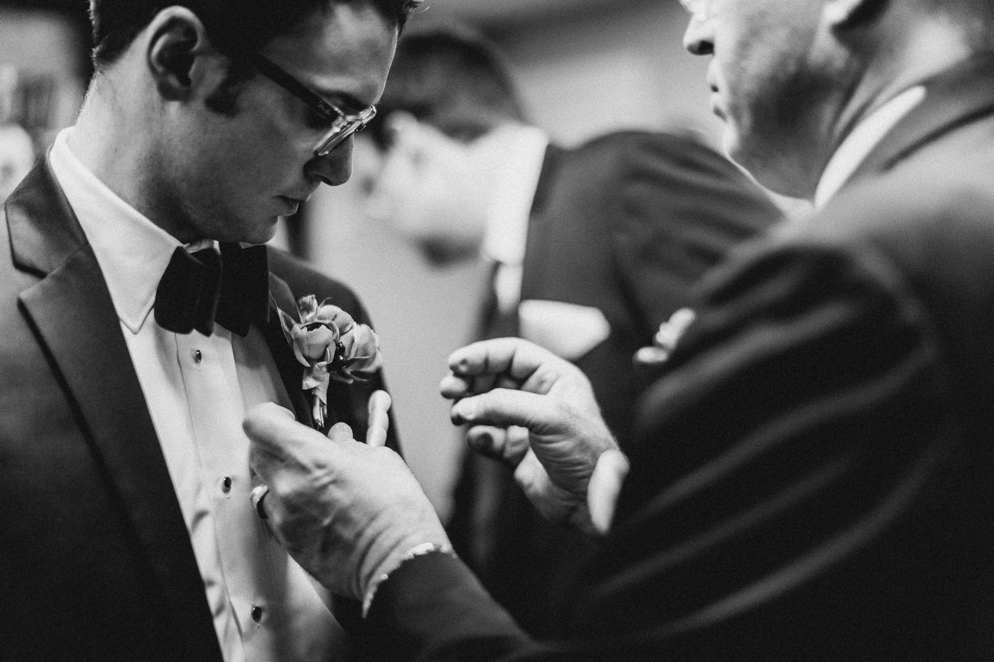 Kansas City Engagement & Wedding Photographer, Country Club Congregational United Methodist Church