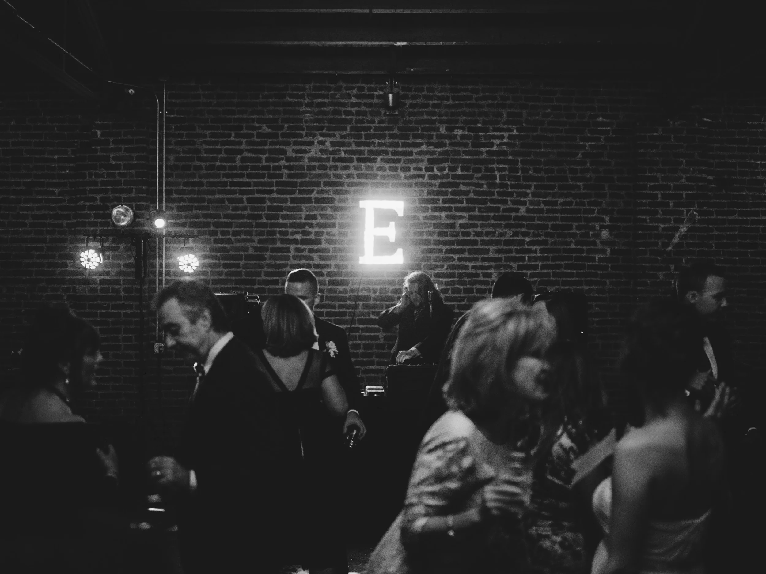 Kansas City Engagement & Wedding Photographer