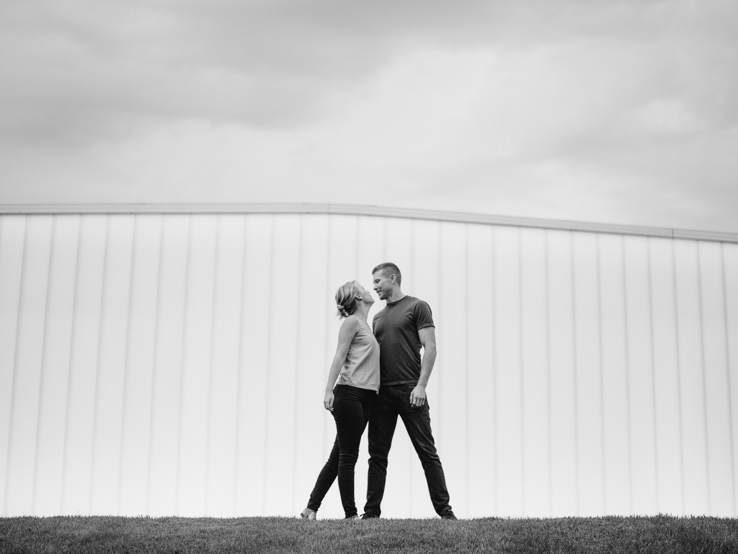 Kansas City Engagement & Wedding Photographer