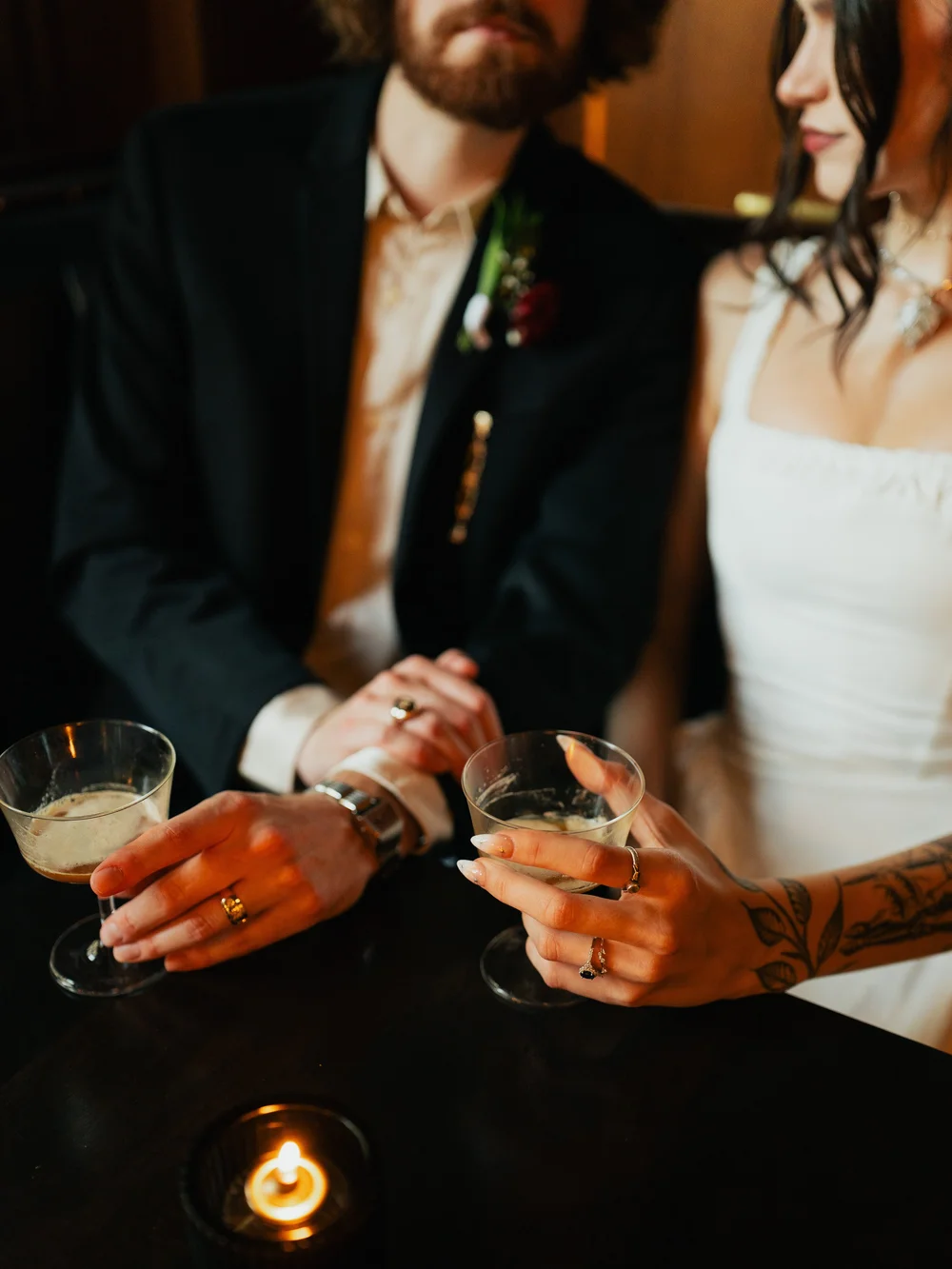 Downtown Kansas City Courthouse WeddingHotel Kansas City Wedding Cocktails