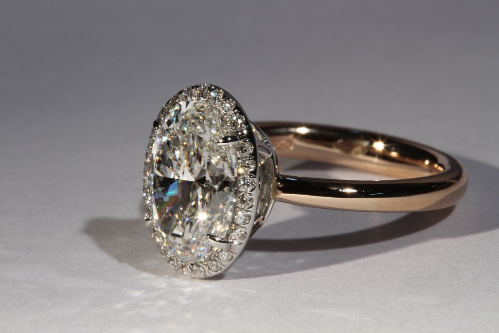 Diamond ring from the mmm.tv archive