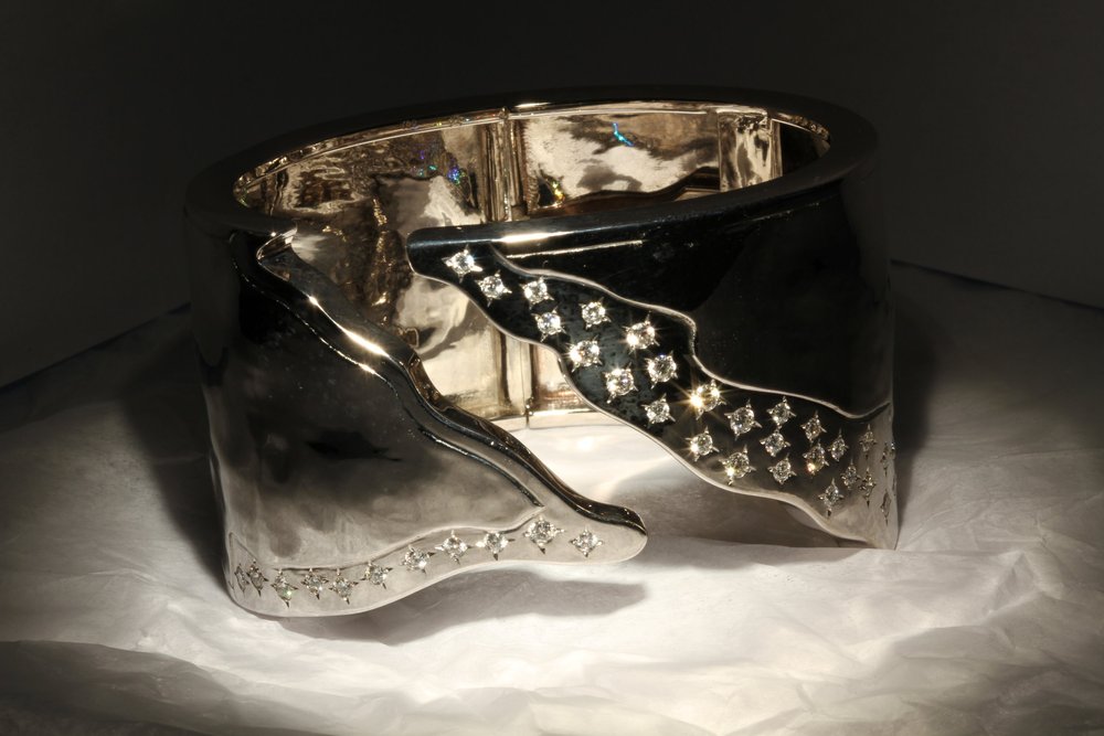 Diamond cuff