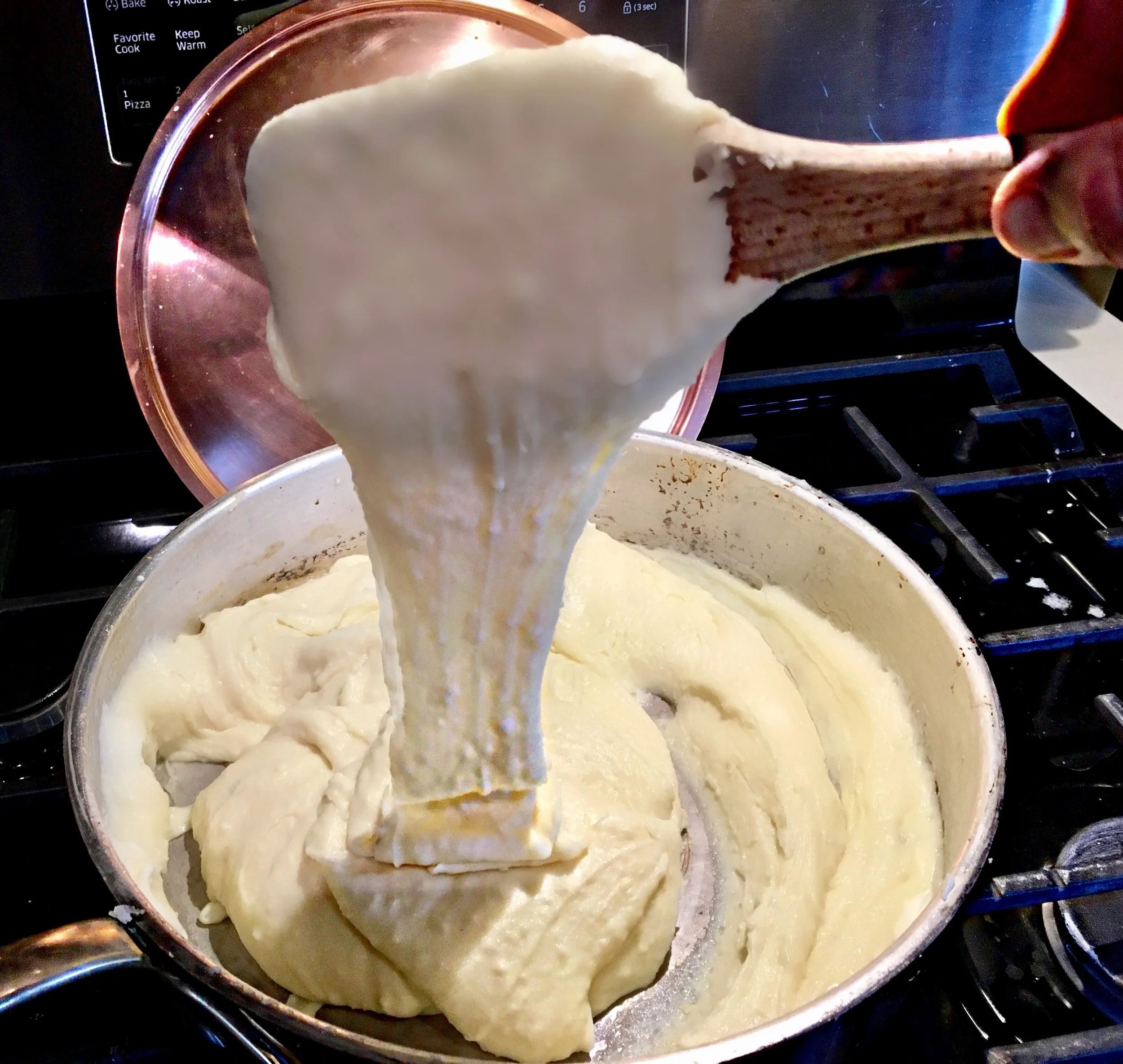 Stretchy, cheesy, wonderful Aligot!