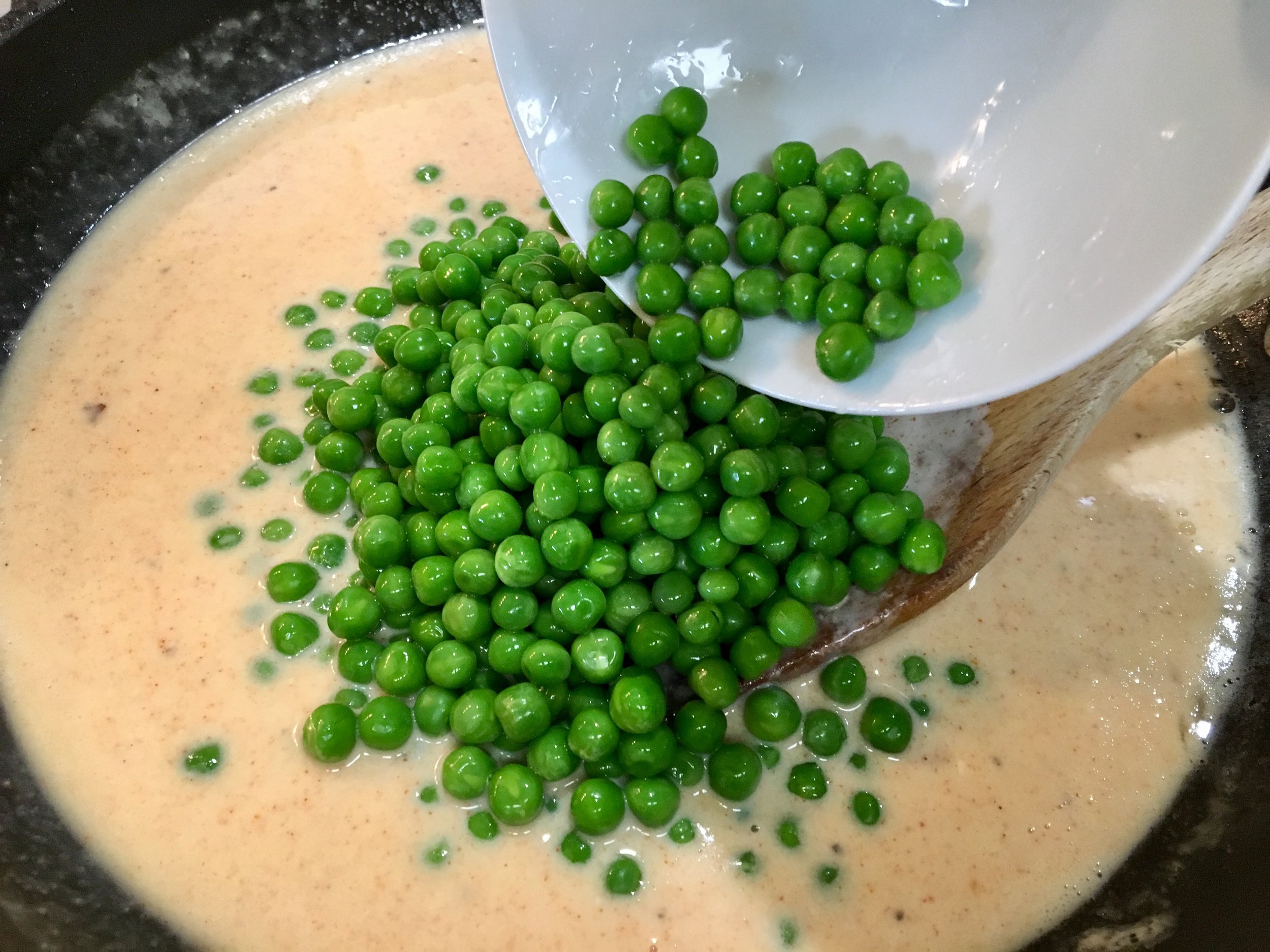 Peas into the dressing