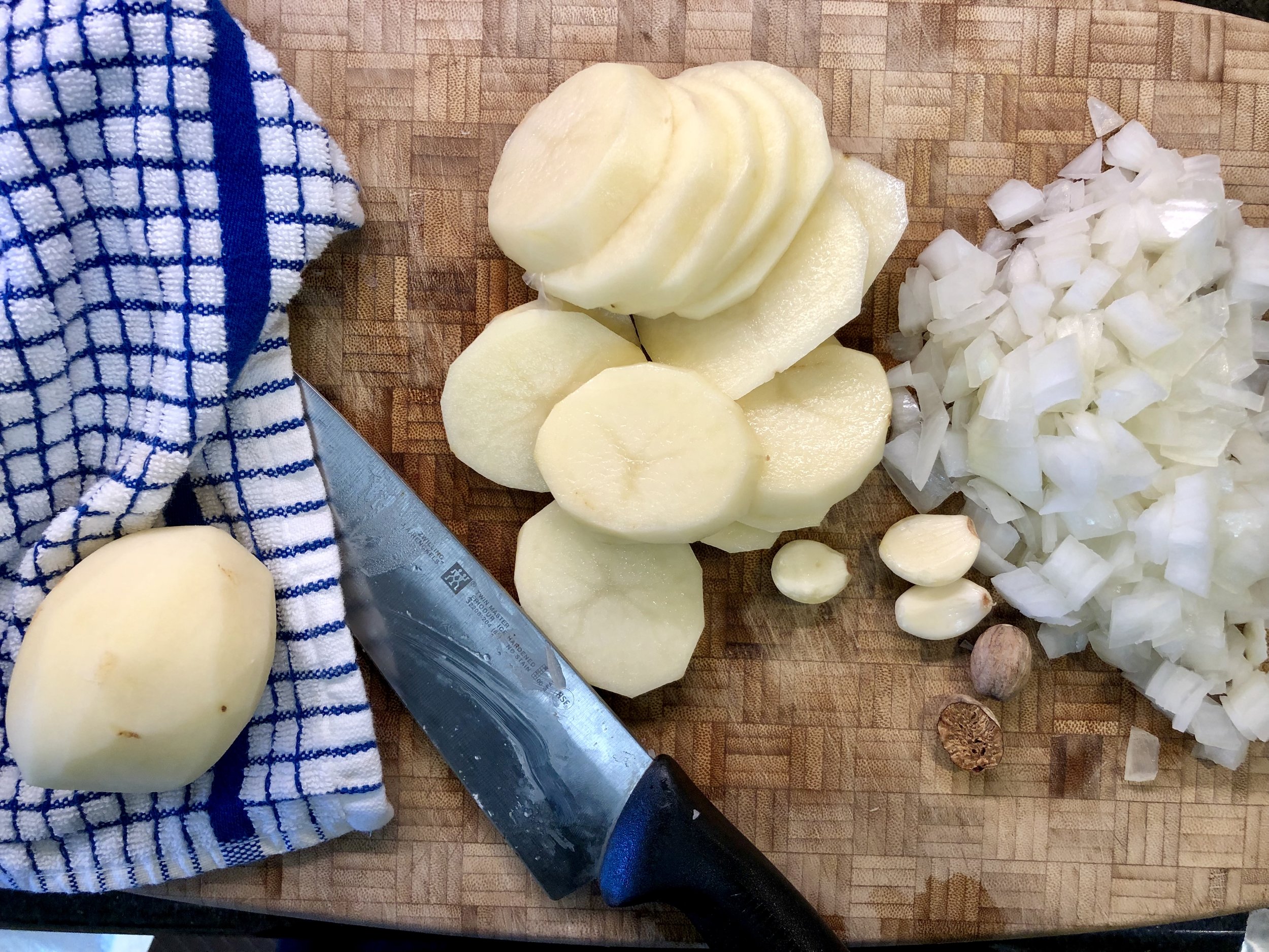 Slice the potatoes relatively thick