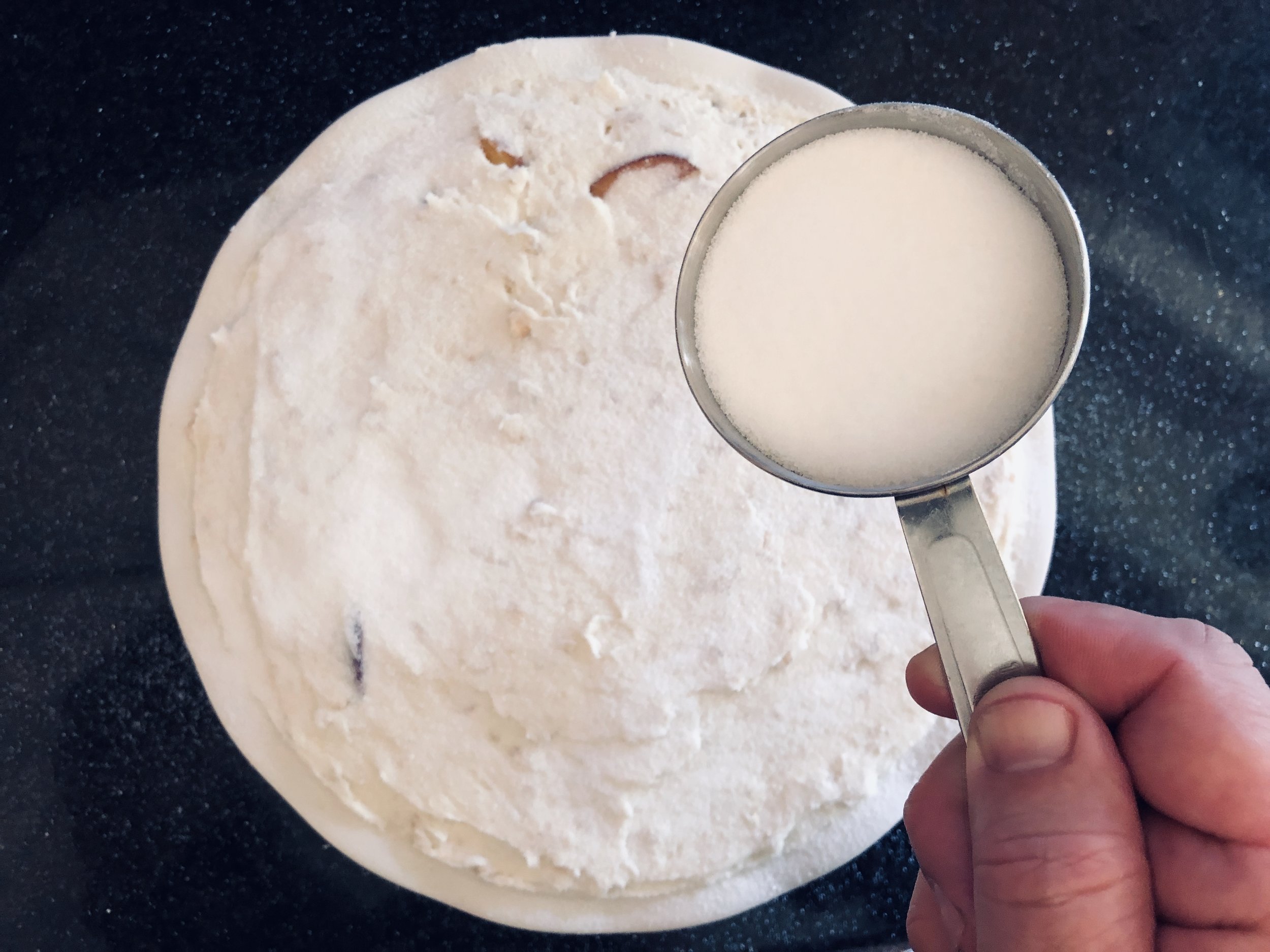 Sprinkle on sugar over the batter…