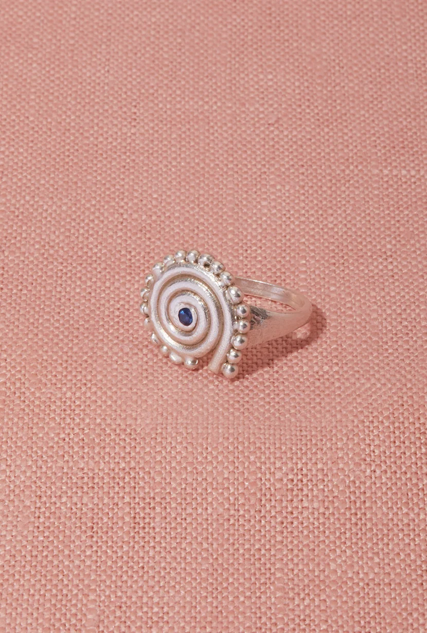 Signature-signet-ring-sapphire-sterling-silver-flatlay-PDP