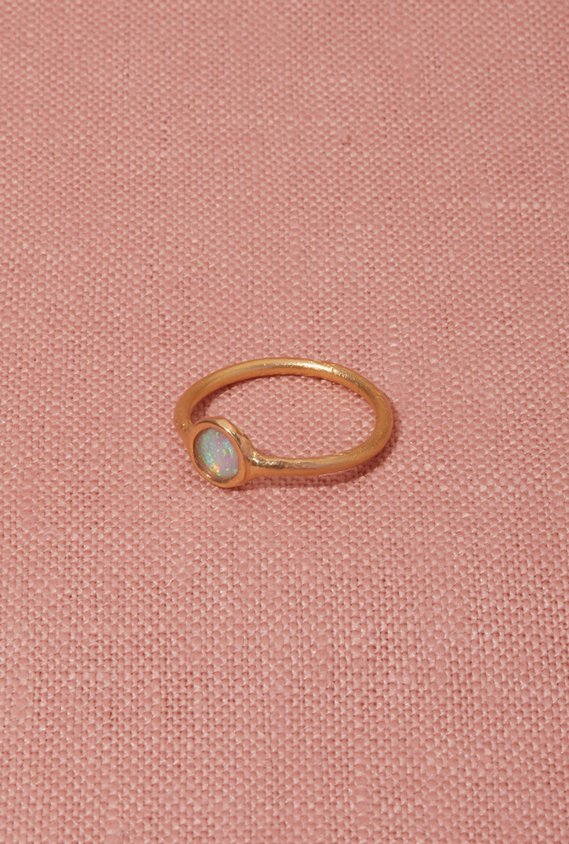Grandfather's-Opals-Number-1-Ring-Solid-18ct-Yellow-Gold-Flatlay-PDP
