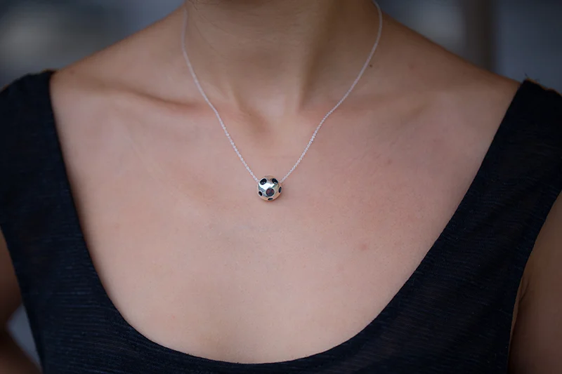 Sbubble black4.jpg