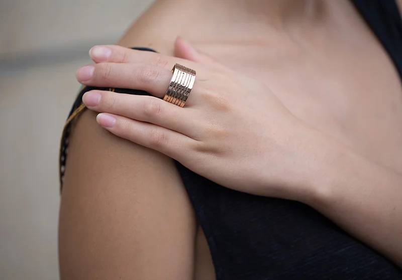 L signature gold4.jpg