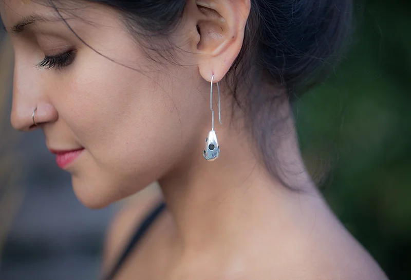 drop earring black4.jpg
