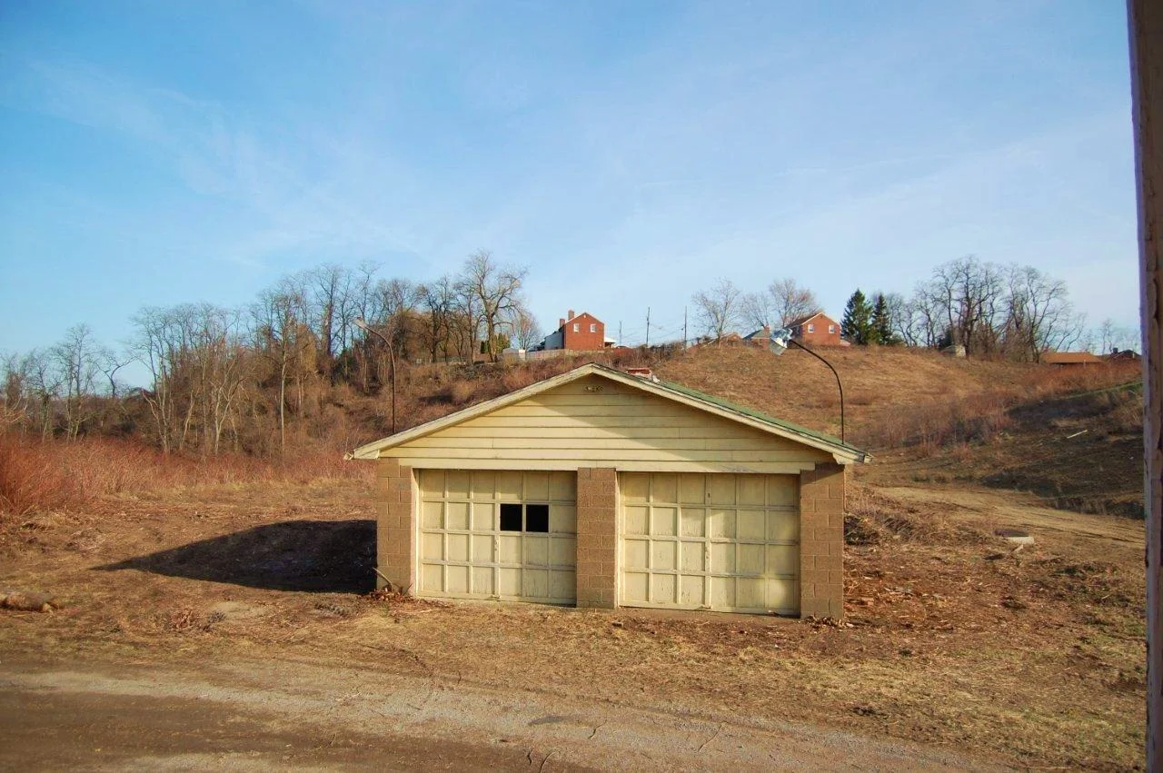 Harden Place Garage 033013.jpg
