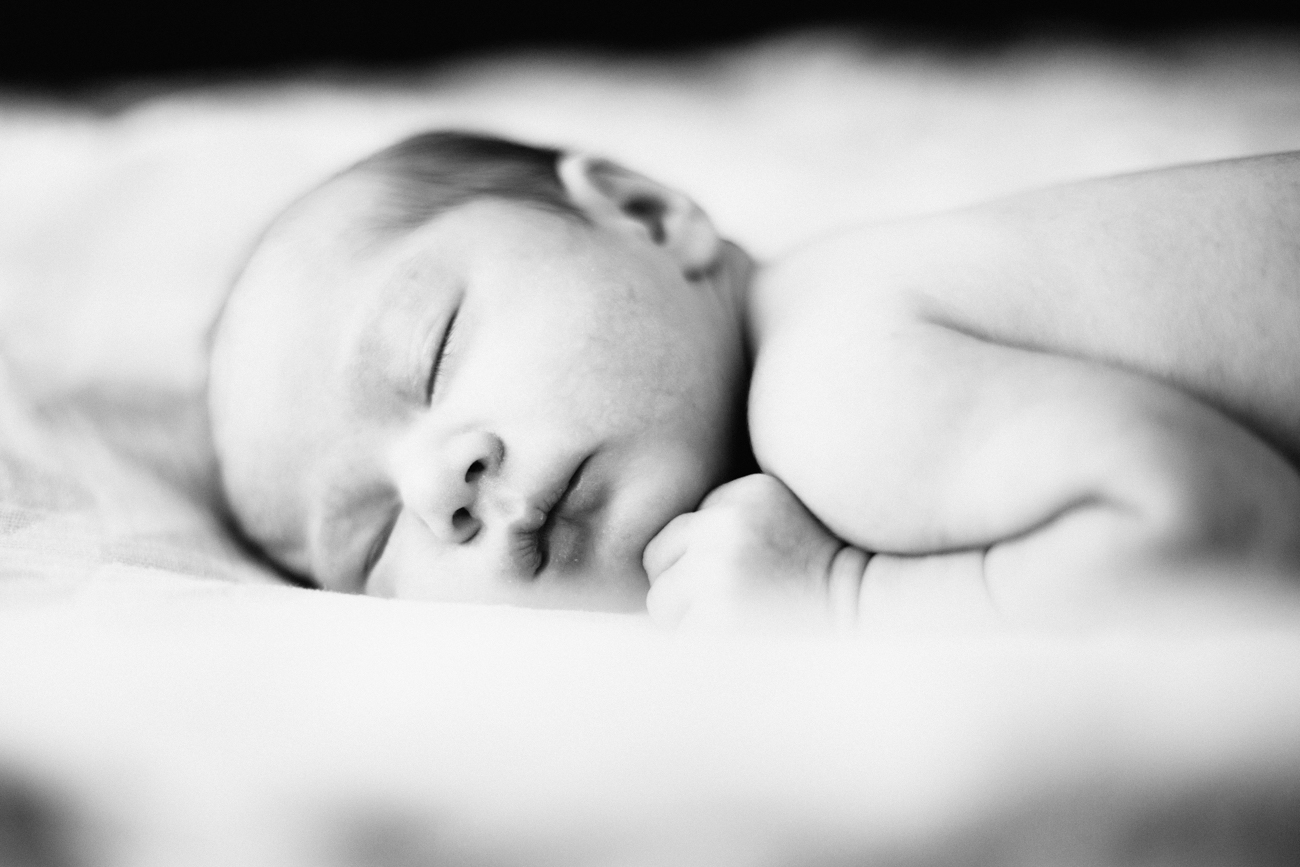 Vancouver Newborn Photographer - Emmy Lou Virginia Photography-32.jpg