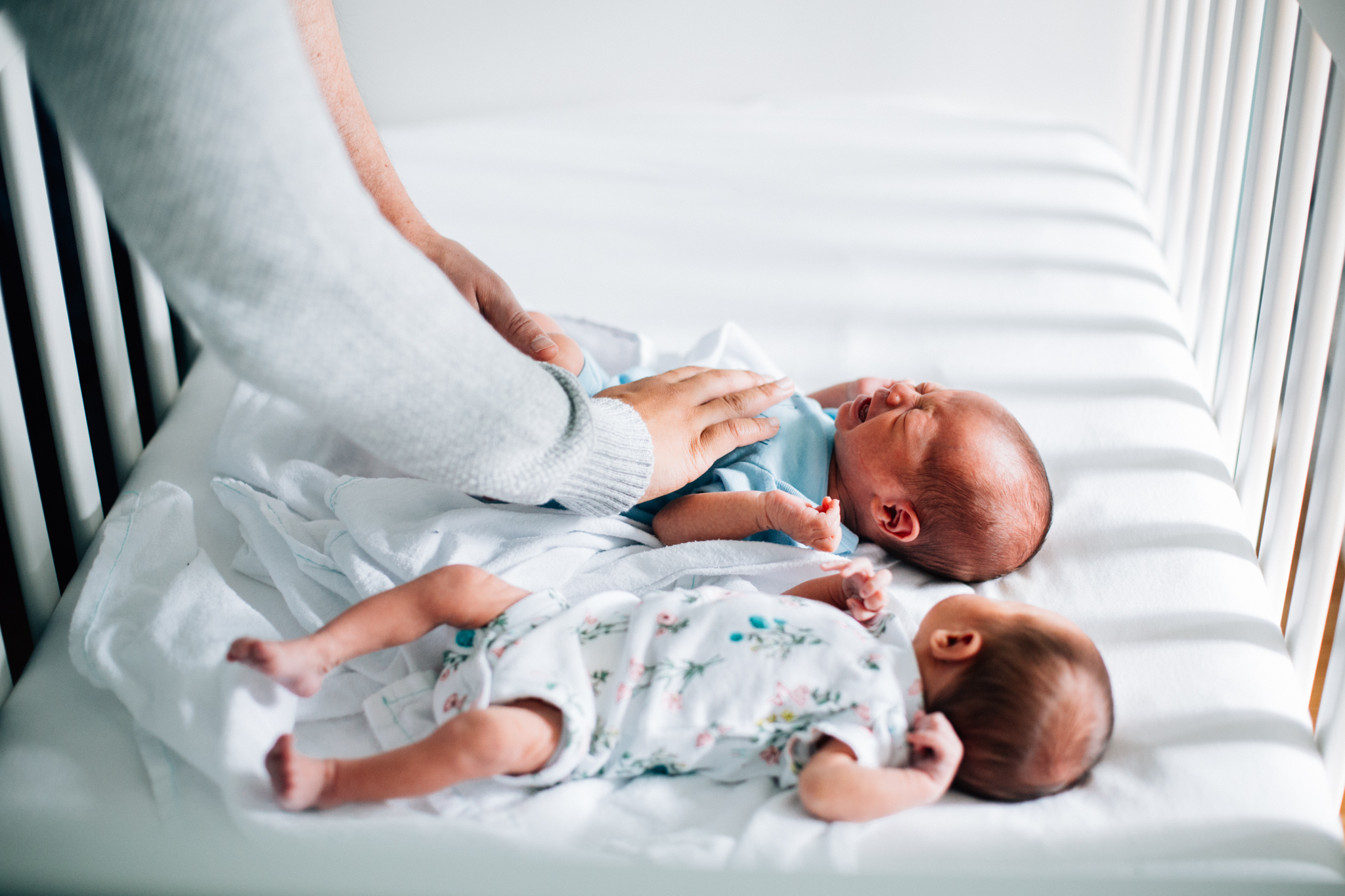Vancouver In-home lifestyle newborn photographer-9.jpg