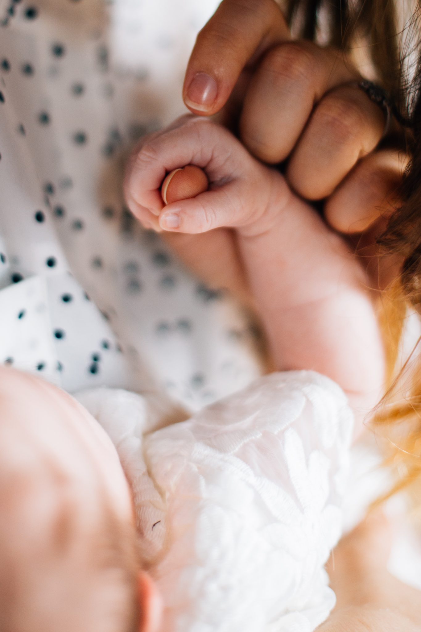 Vancouver Lifestyle In Home Newborn Session-Emmy Lou Virginia Photography-14.jpg