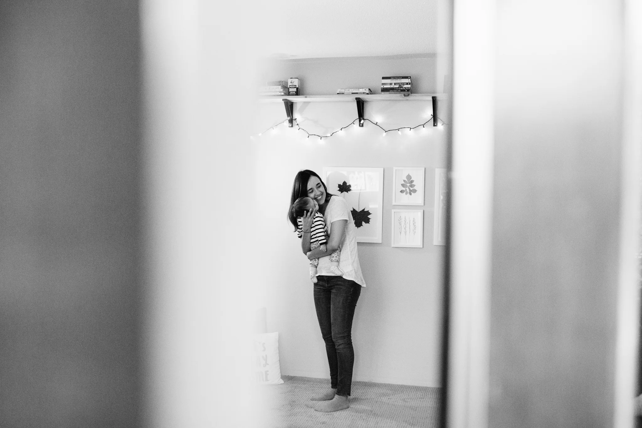 Vancouver At Home Lifestyle Newborn Photographer - Emmy Lou Virginia Photography.jpg