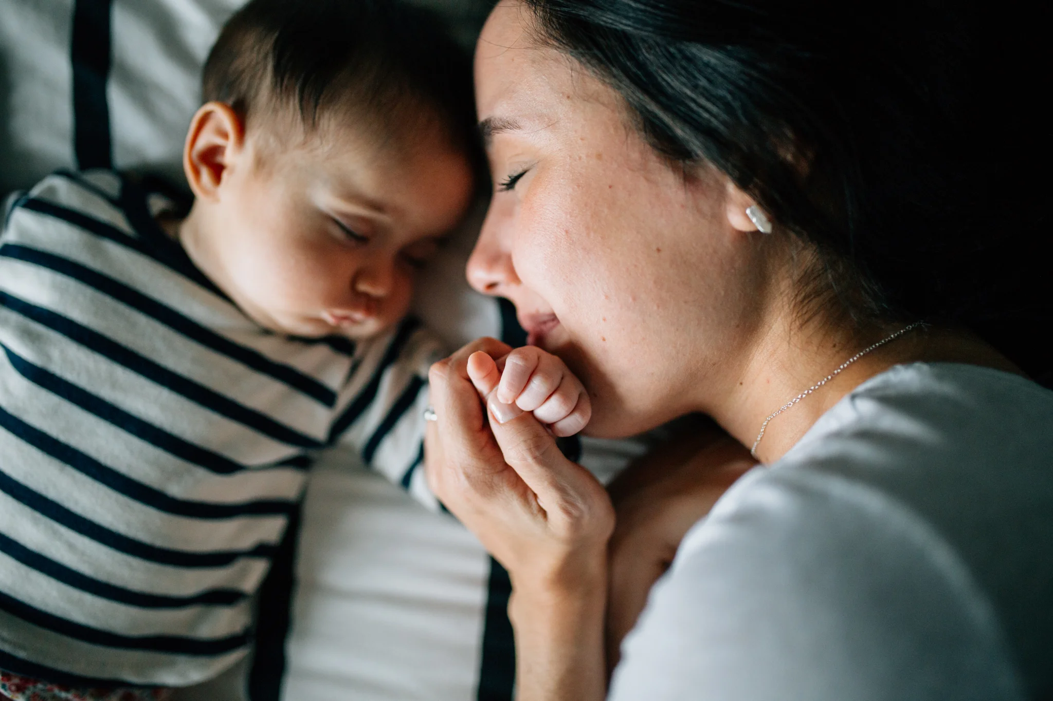 Vancouver At Home Lifestyle Newborn Photographer - Emmy Lou Virginia Photography-9.jpg