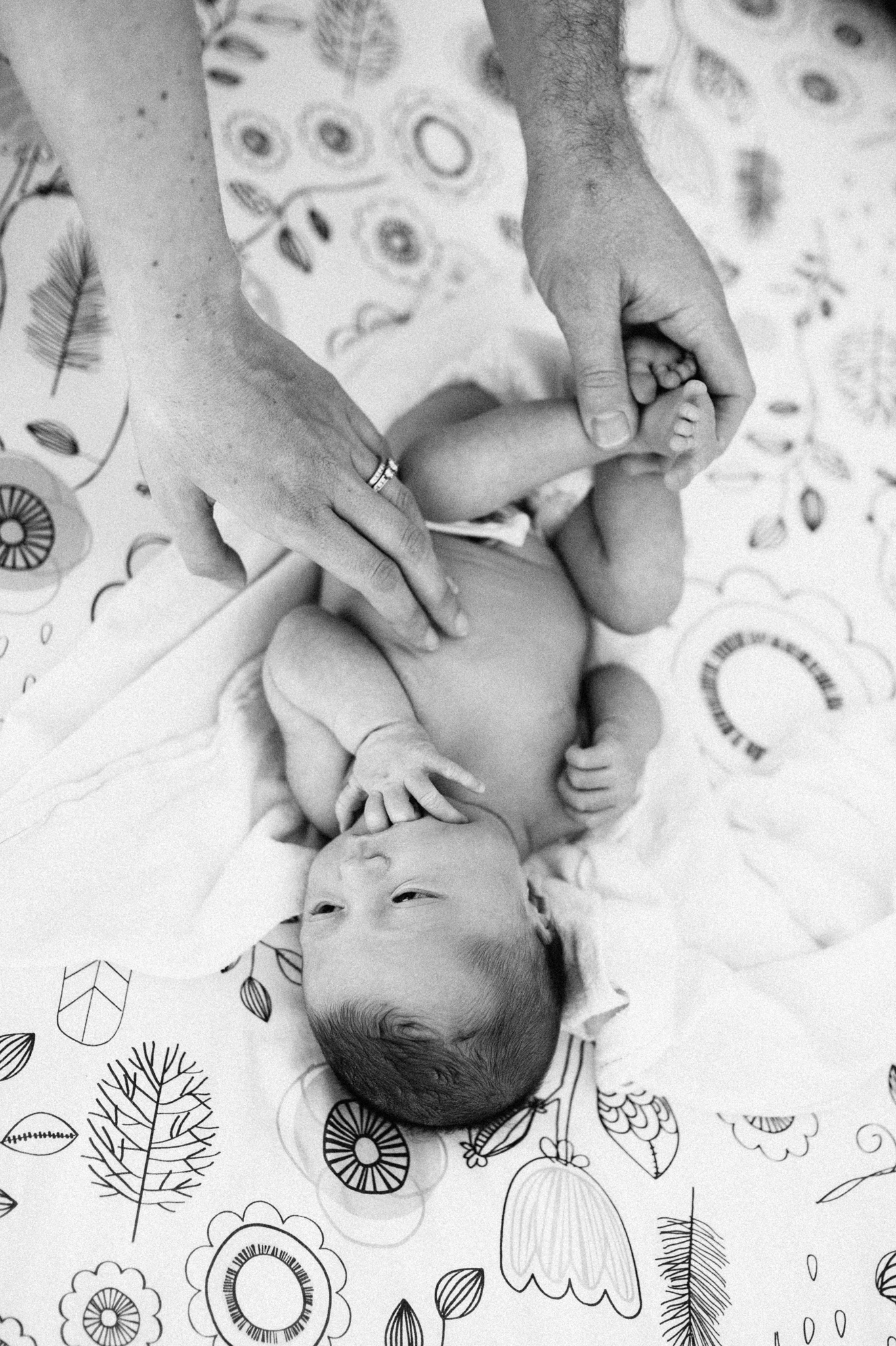 Vancouver At Home Newborn Photographer - Emmy Lou Virginia Photography-2.jpg