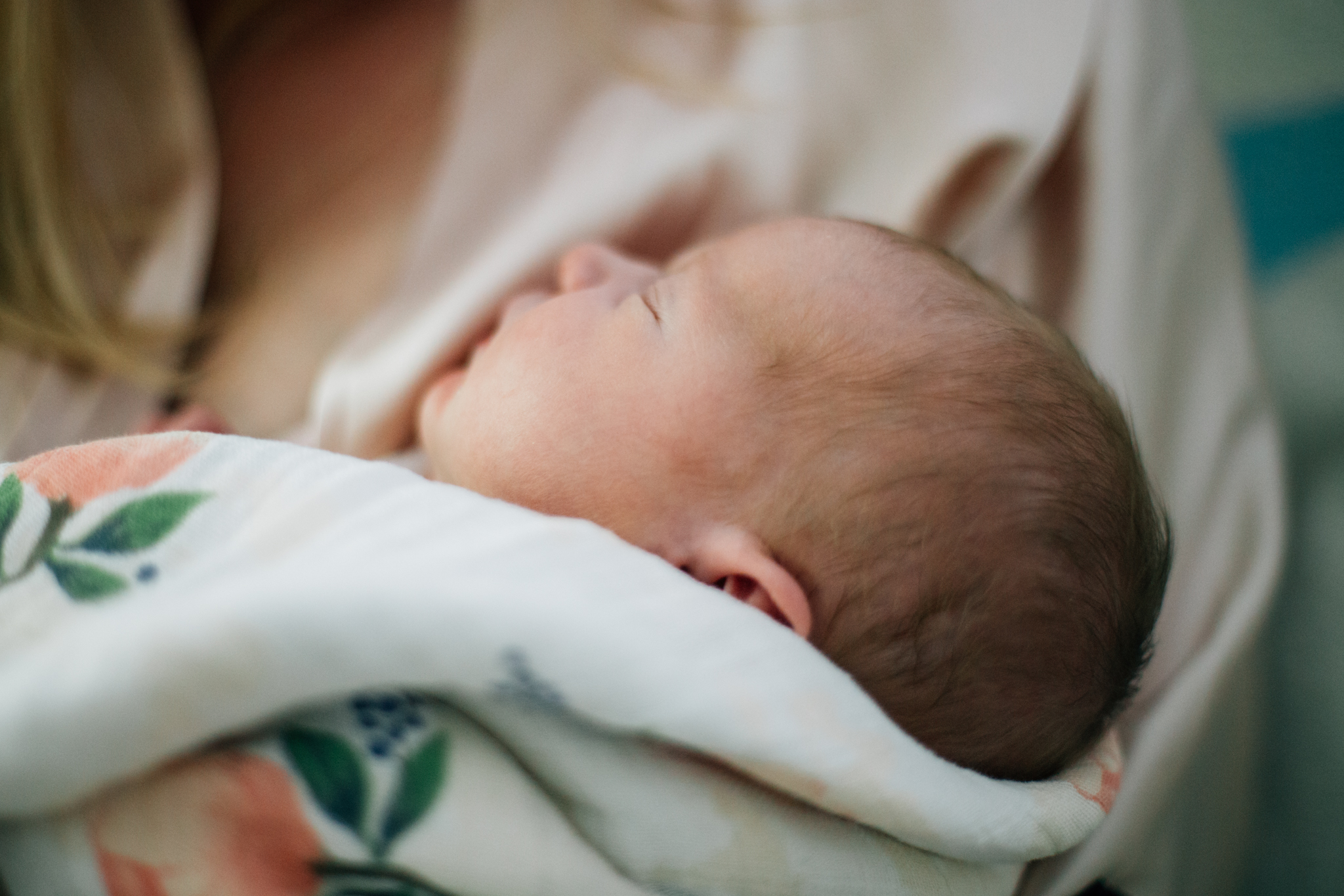 North Vancouver Newborn At Home Photographer - Emmy Lou Virginia Photography-6.jpg