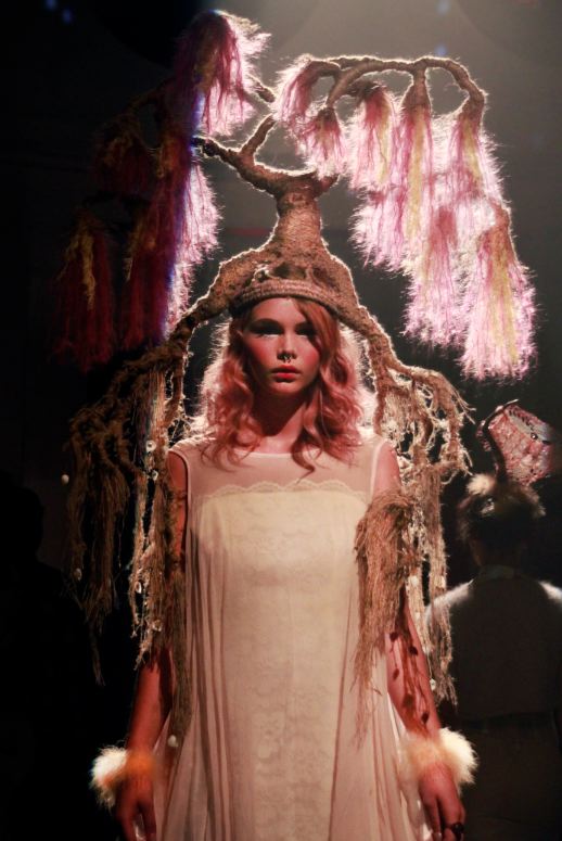 Photo Credit : Lucas David Morgan Headpiece: Charles Schlase 