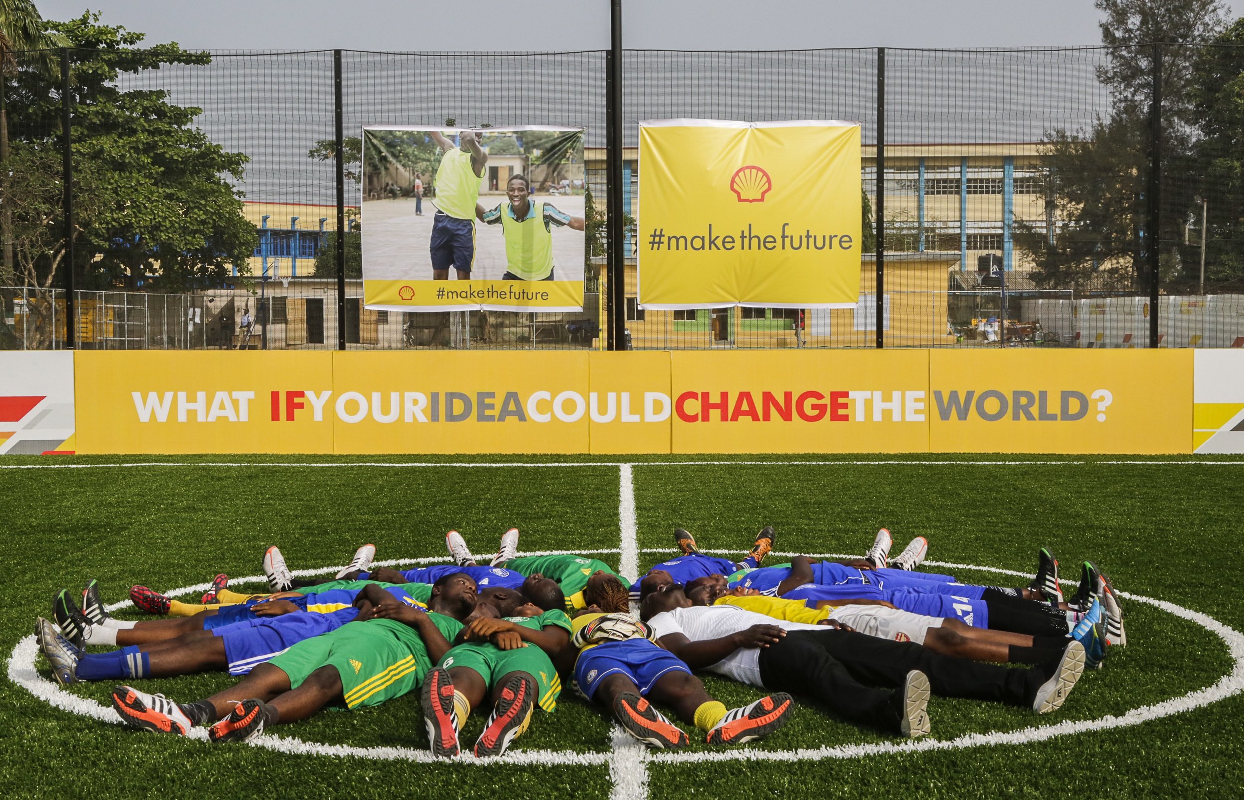 Shell-makethefuture-Lagos-Akon.jpg