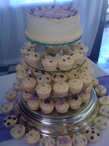Wedding Cakes | Corporate Event Catering | Private Parties | Food Catering